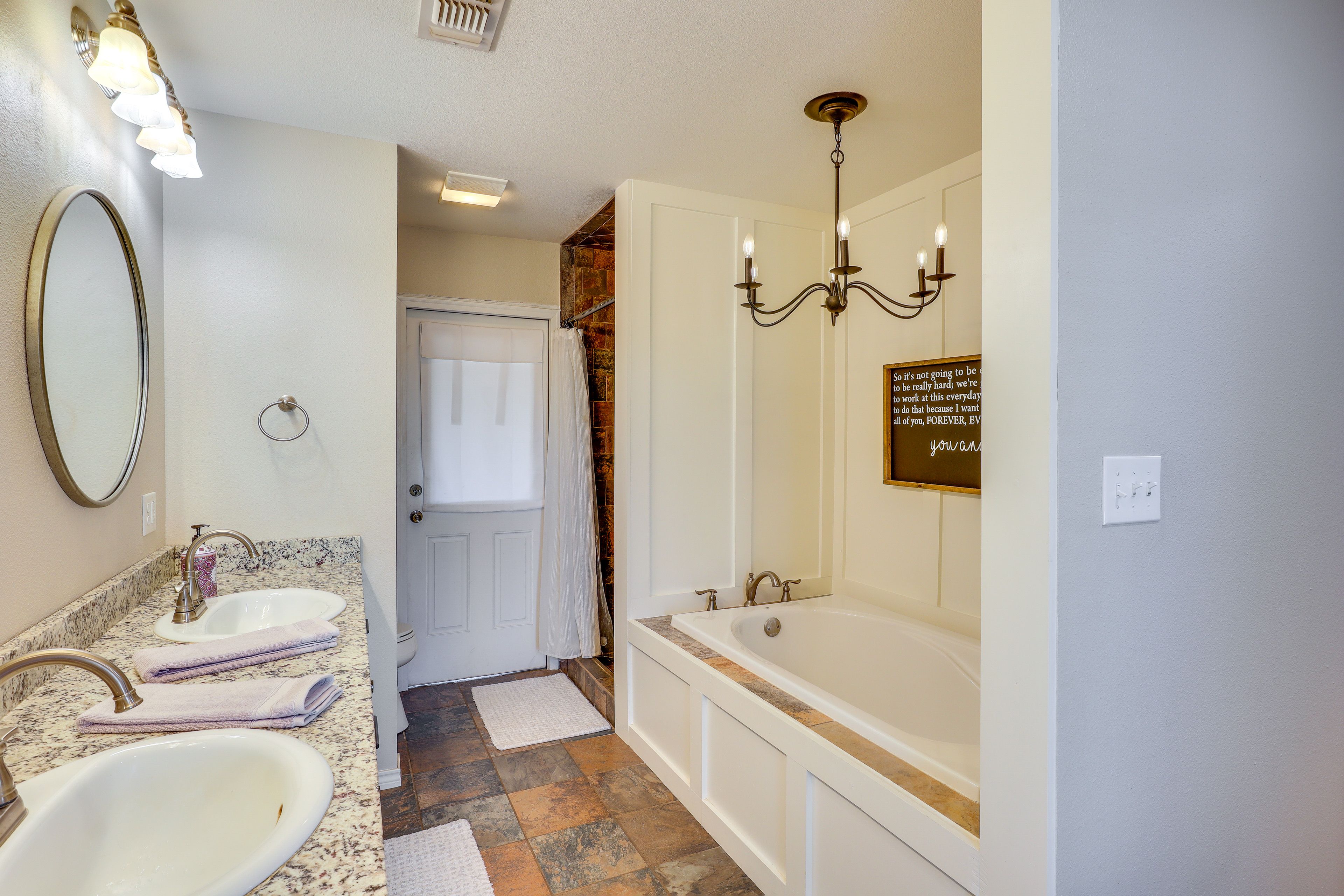 En-Suite Bathroom | Towels Provided