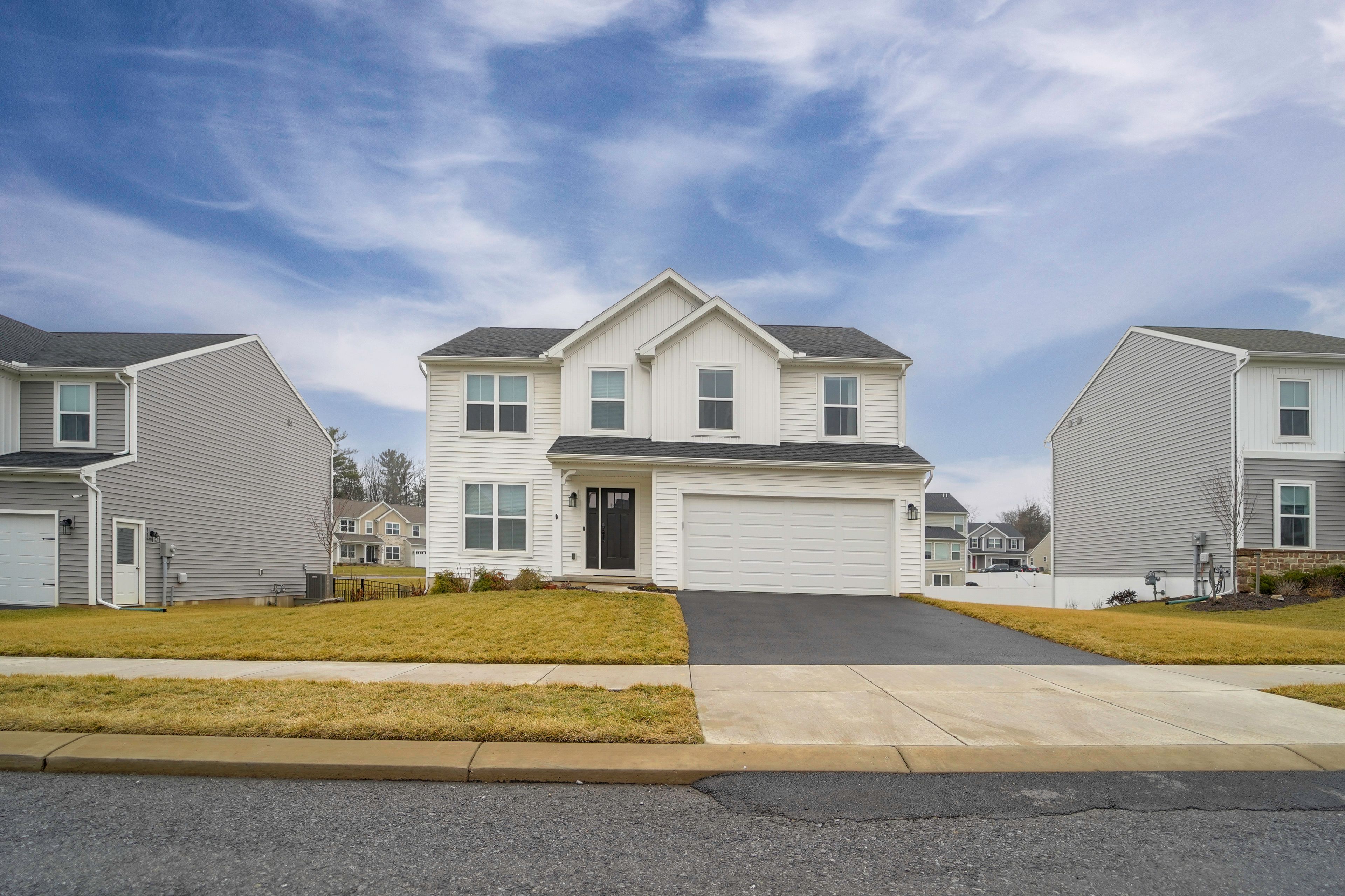 Parking | Garage (2 Vehicles) | Driveway (2 Vehicles) | Free Street Parking