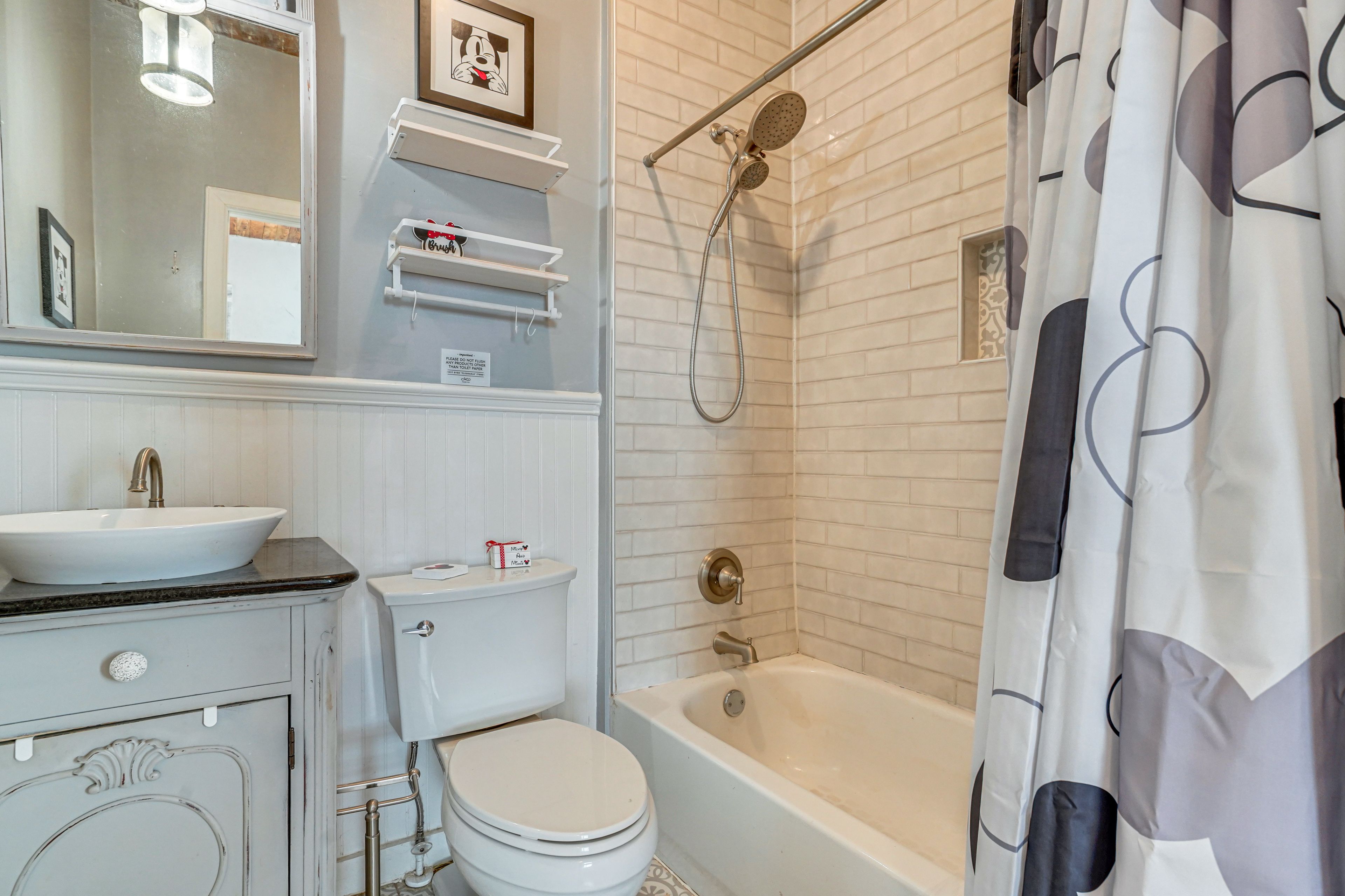 En-Suite Bathroom | 2nd Floor