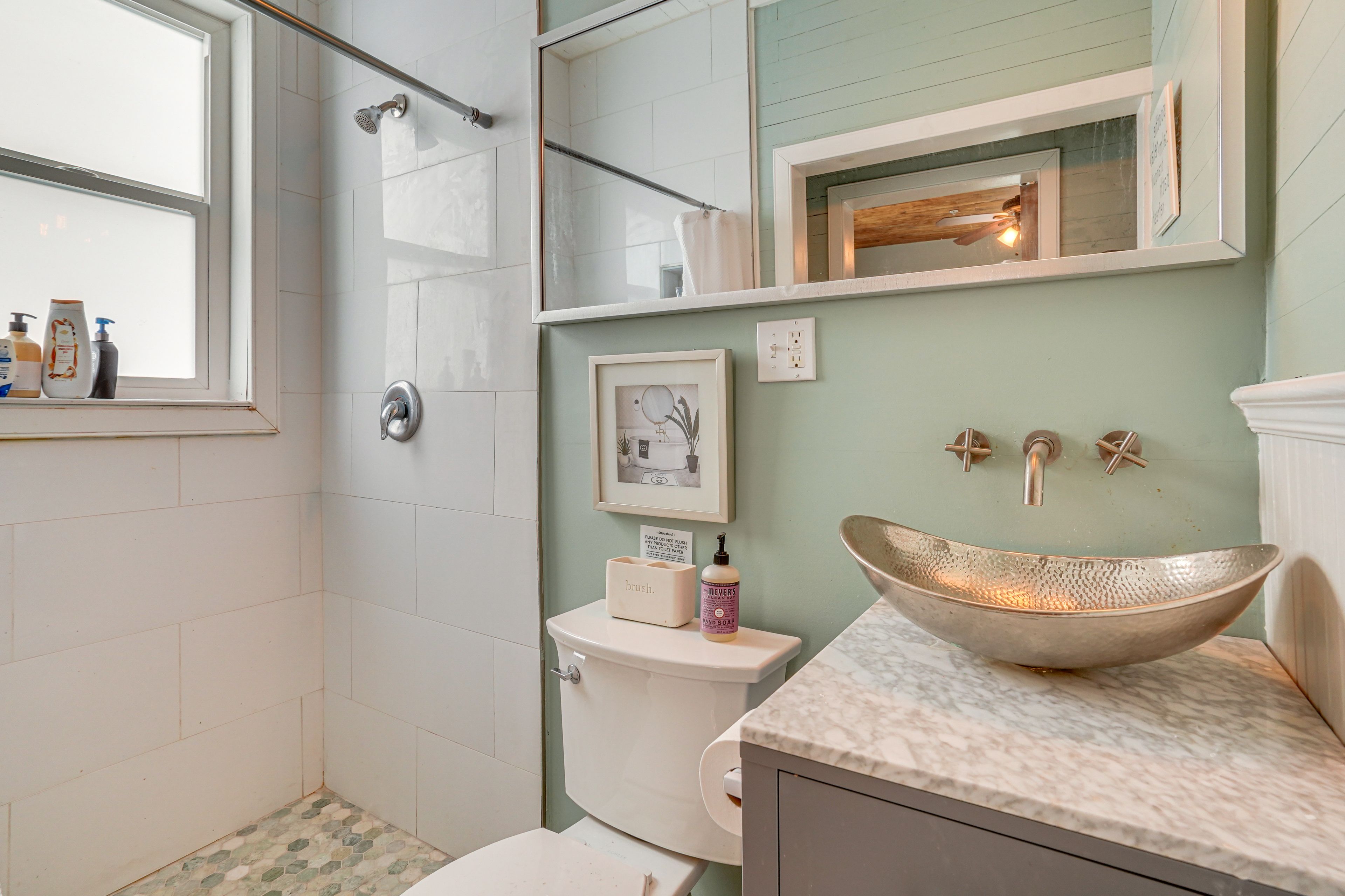 En-Suite Bathroom | 2nd Floor