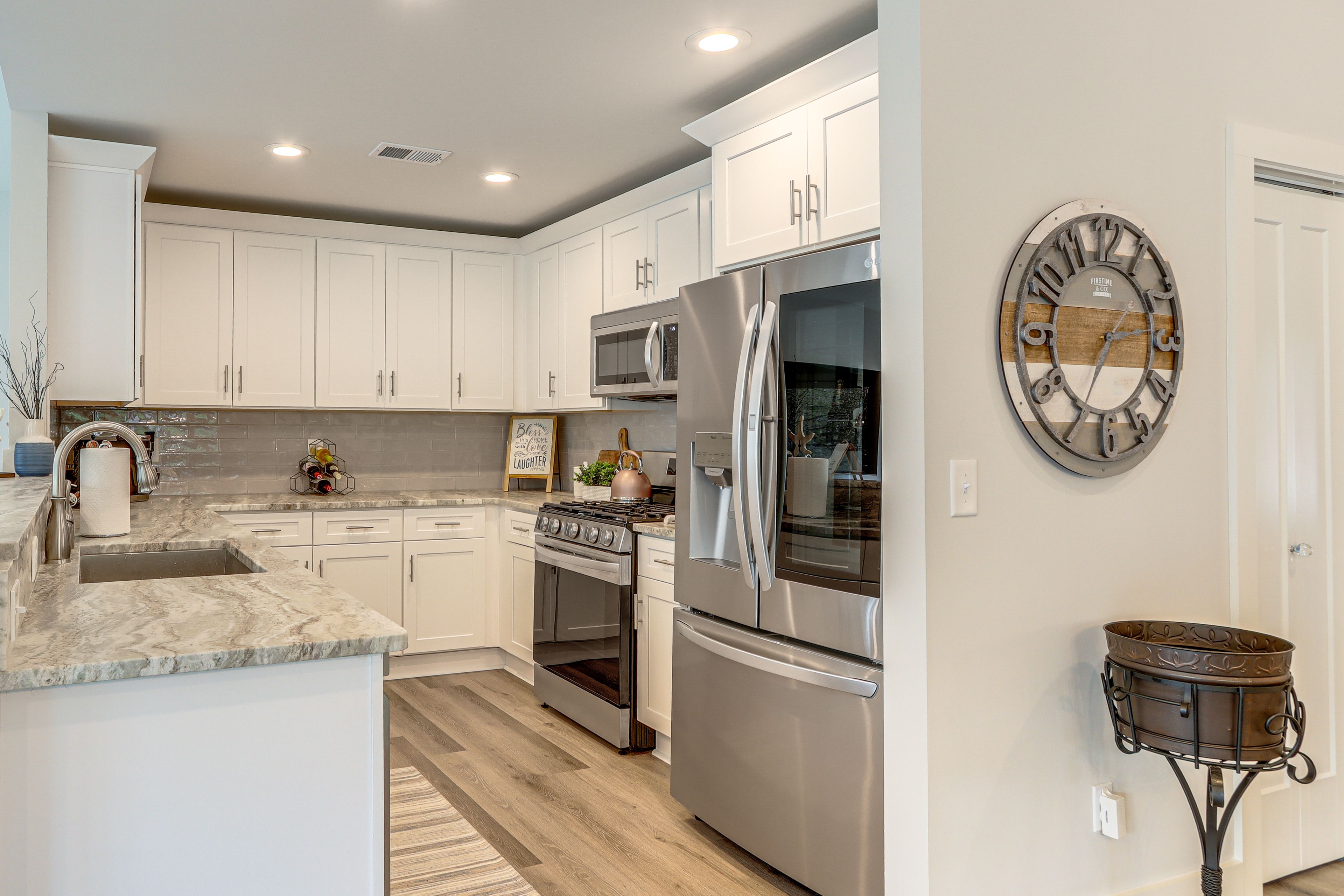 Kitchen | Main Floor
