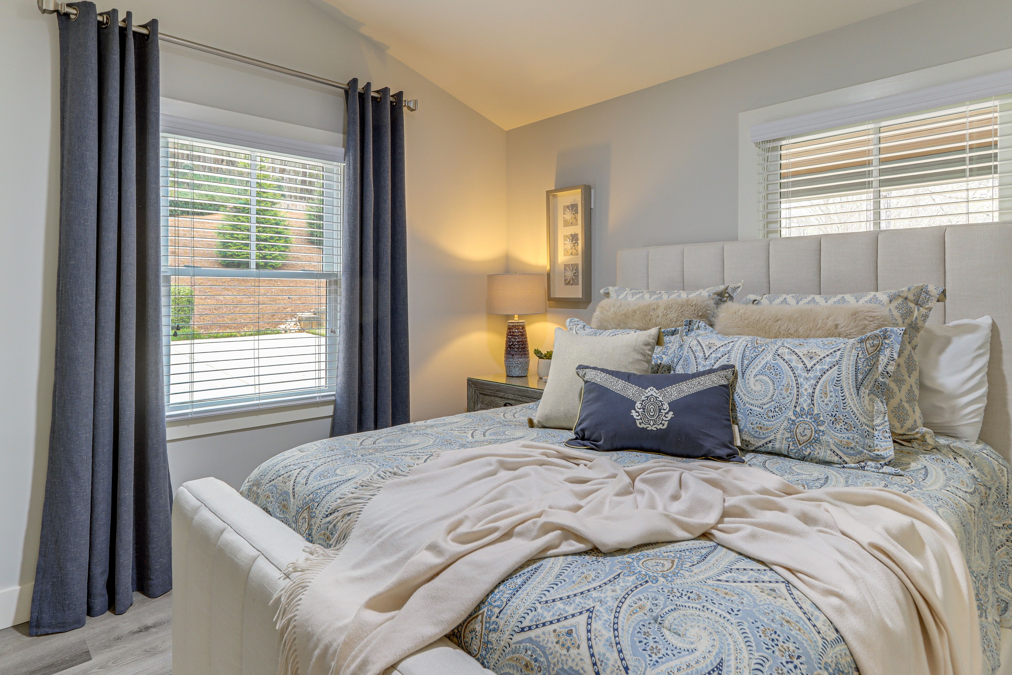 Bedroom 1 | Main Floor | Queen Bed