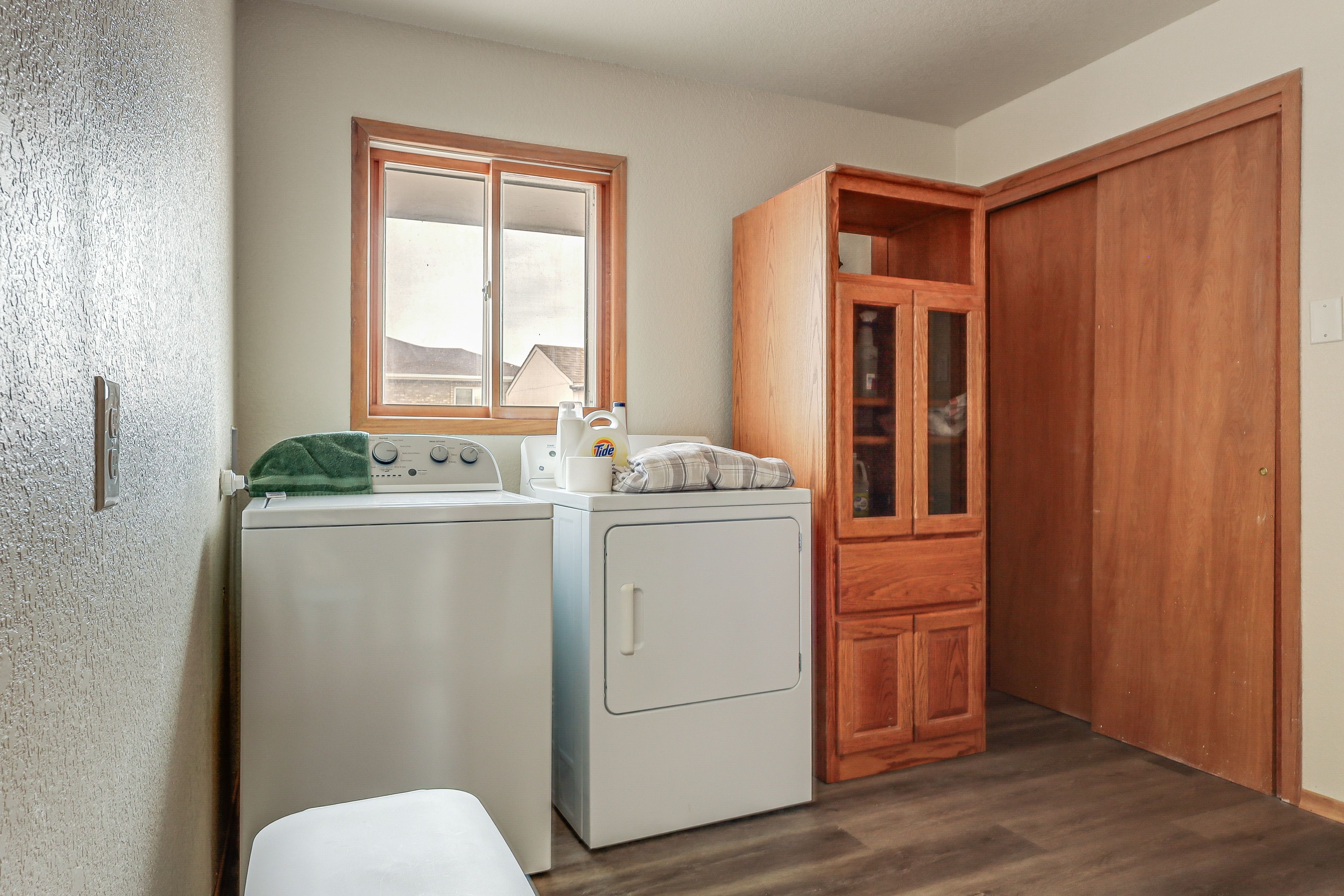 Laundry Room | Washer & Dryer