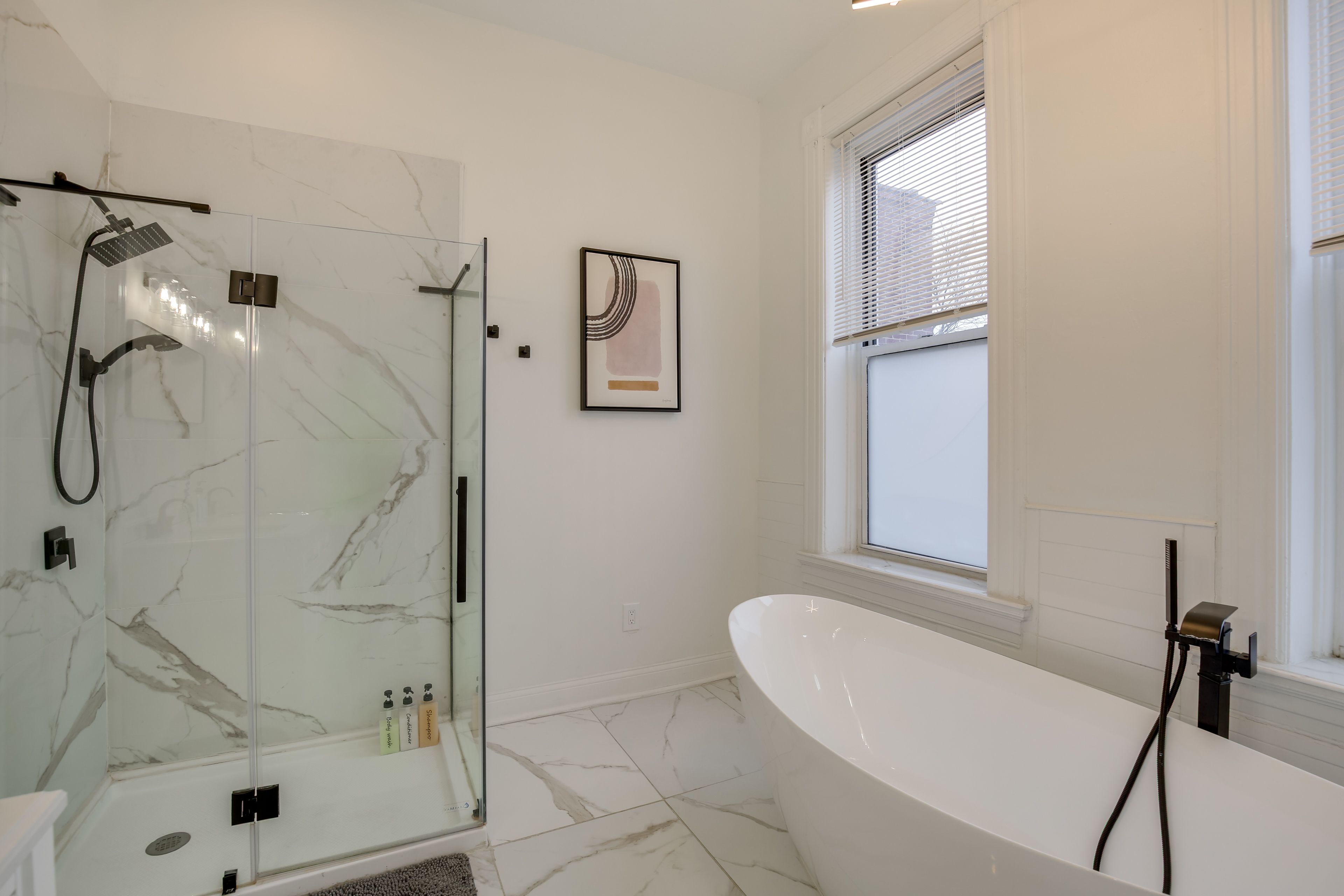 Full Bath | Towels | Hair Dryer | 2nd Floor