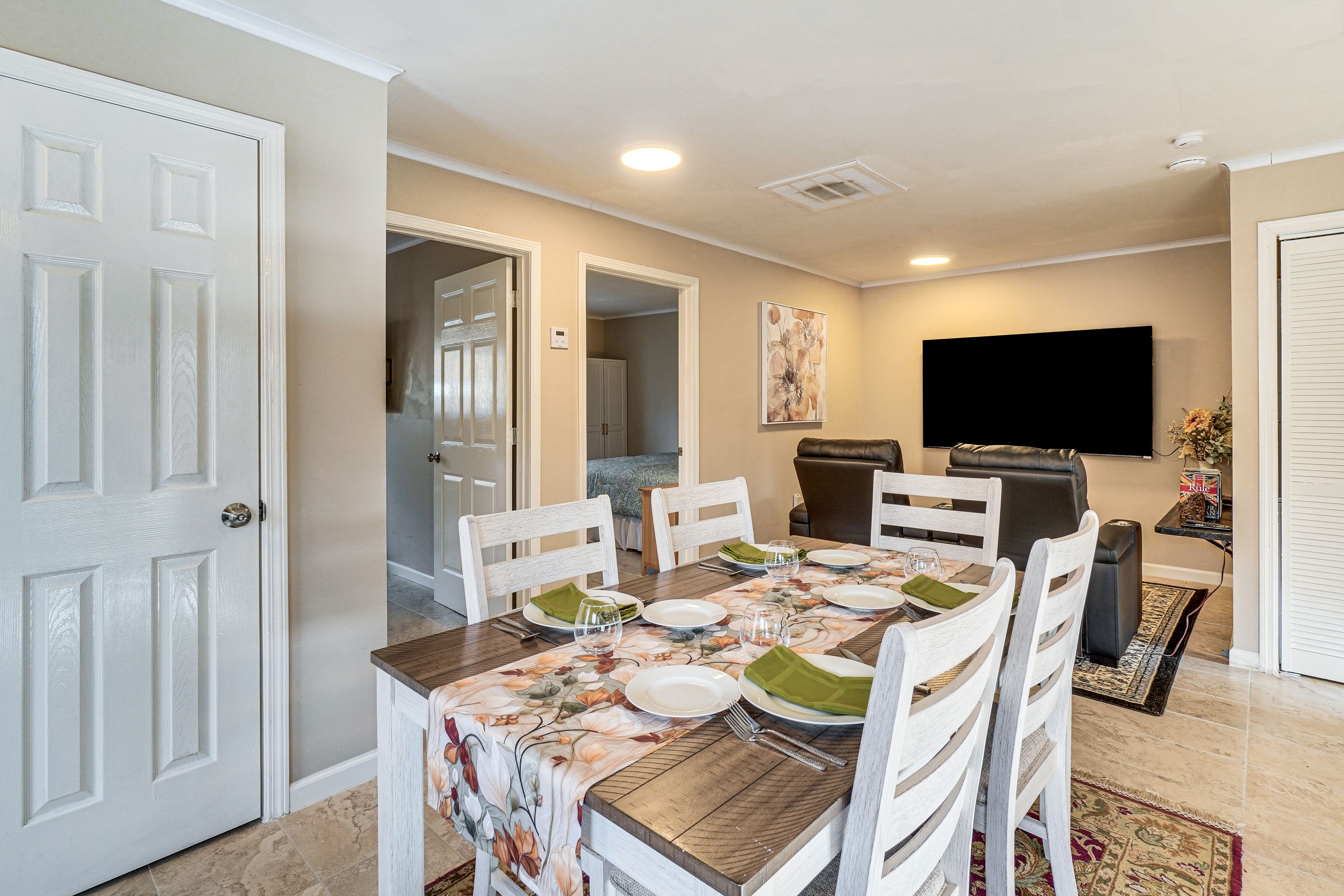 Dining Area | Dishware & Flatware