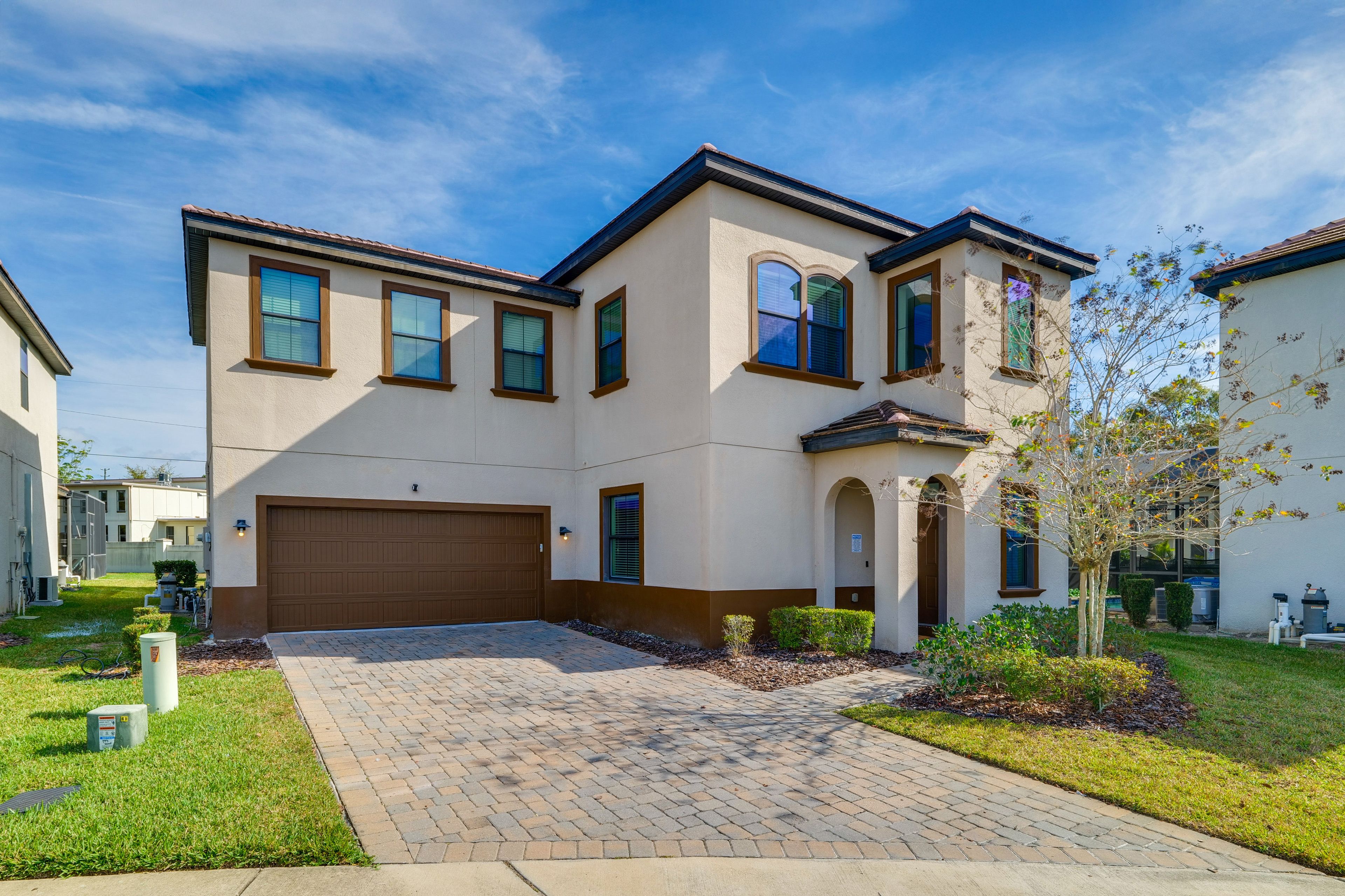 Parking | Driveway (2 Vehicles)