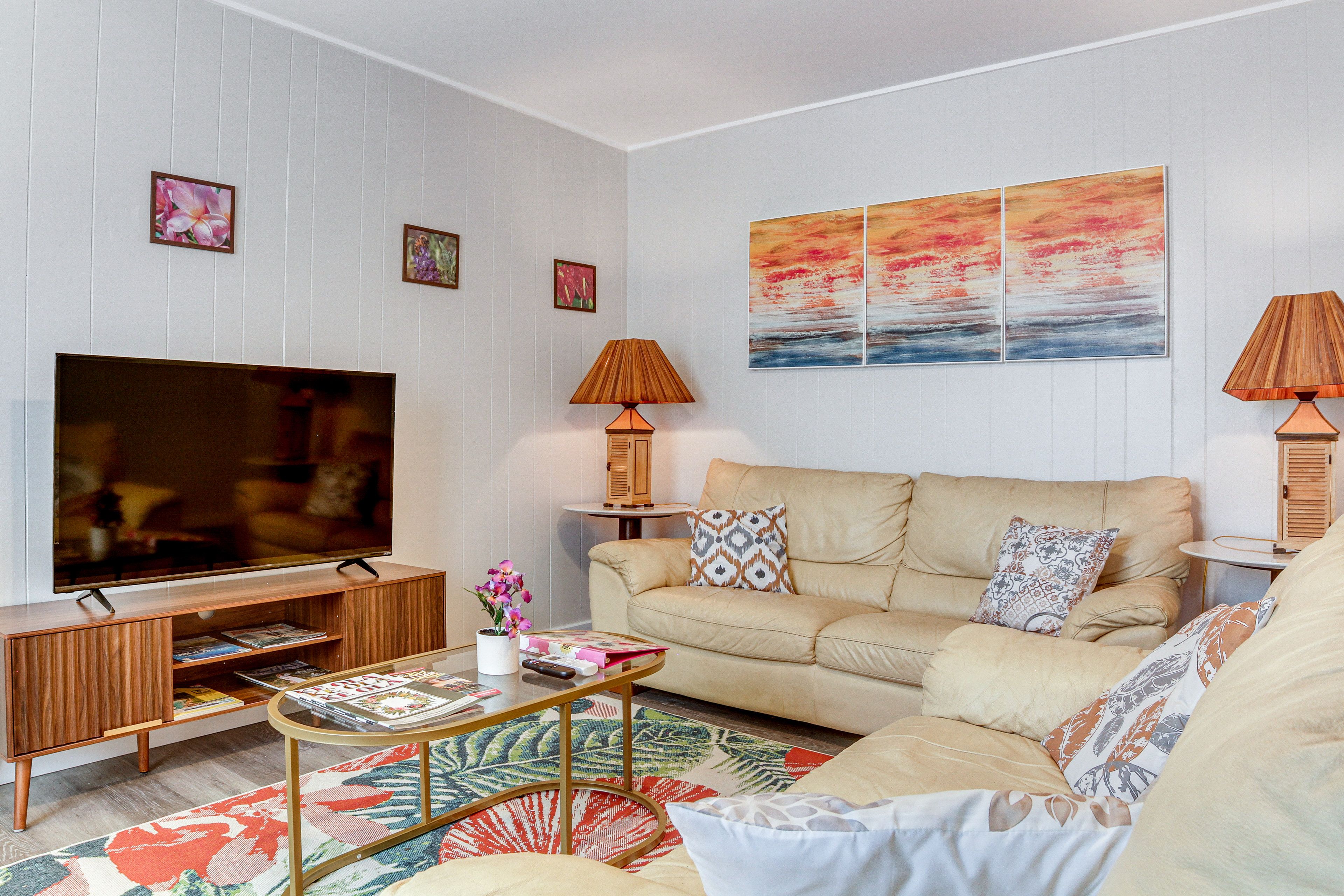 Living Room | Smart TV | Single-Story Unit