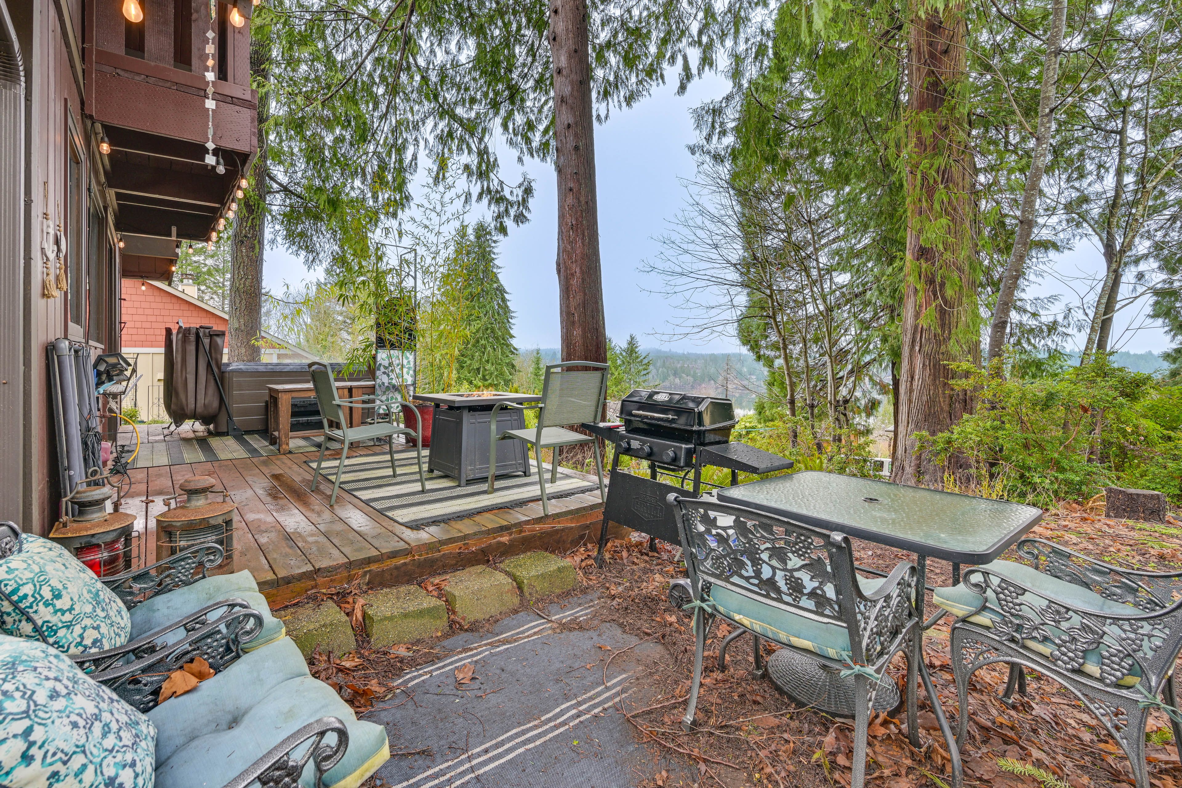 Deck | Propane Fire Pit | Gas Grill