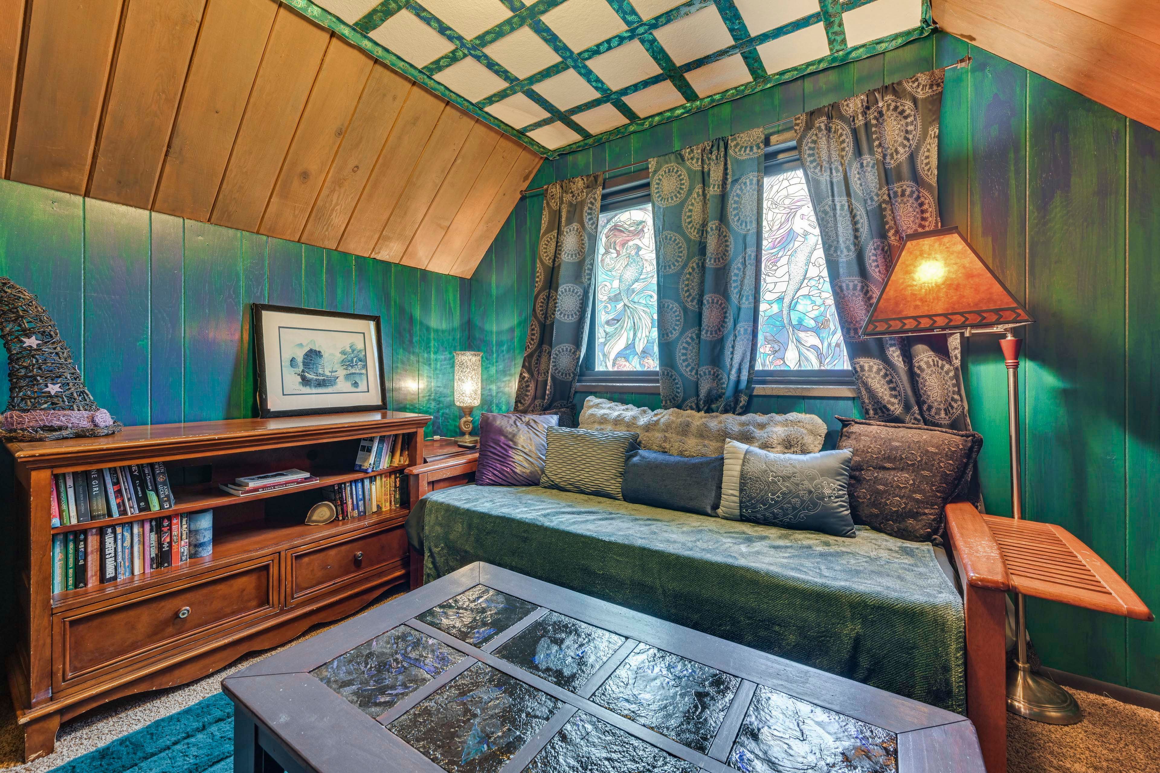 Bedroom 2 (Library) | 2nd Floor | Full Futon | Electric Fireplace