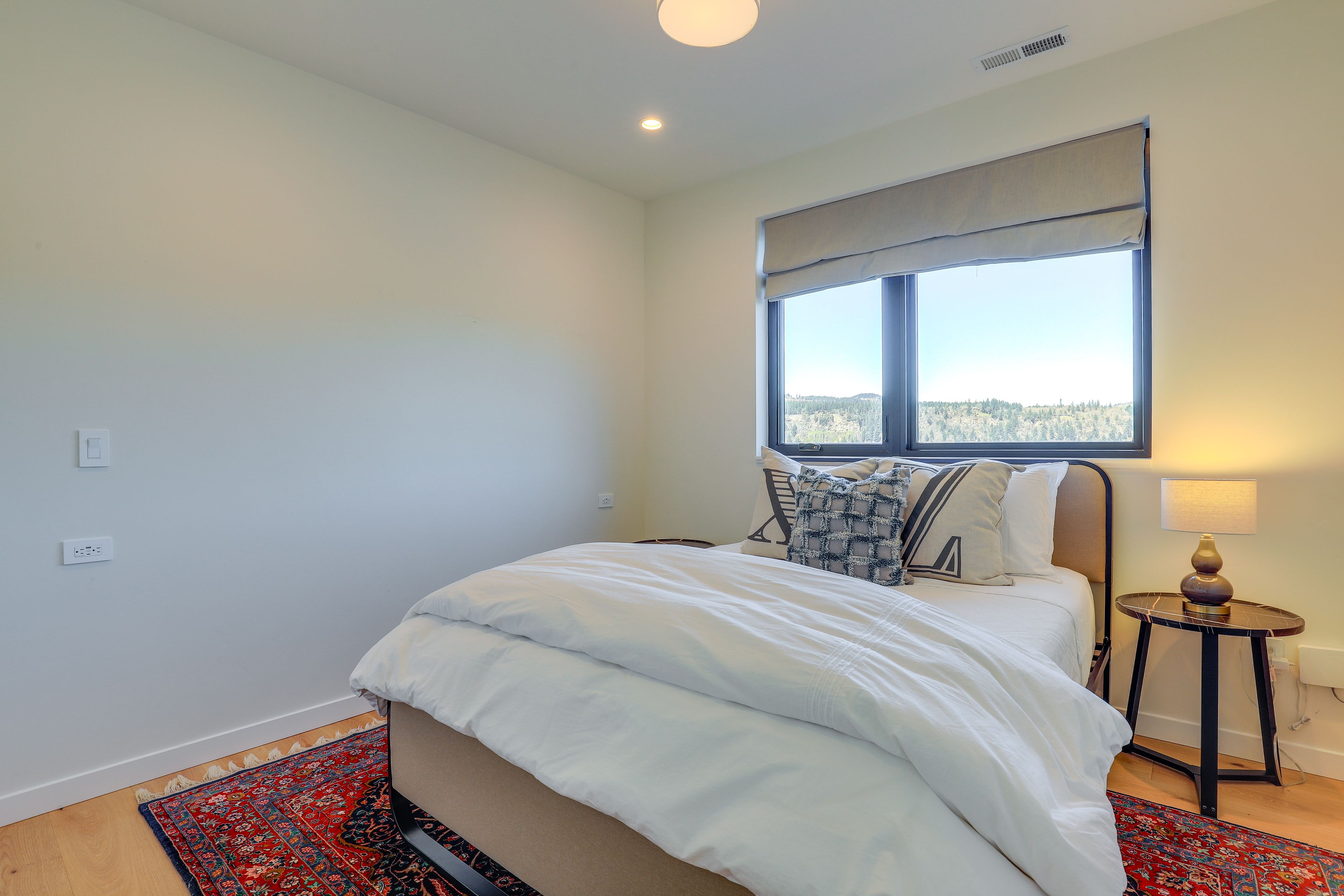 Bedroom 4 | Queen Bed | 2nd Floor