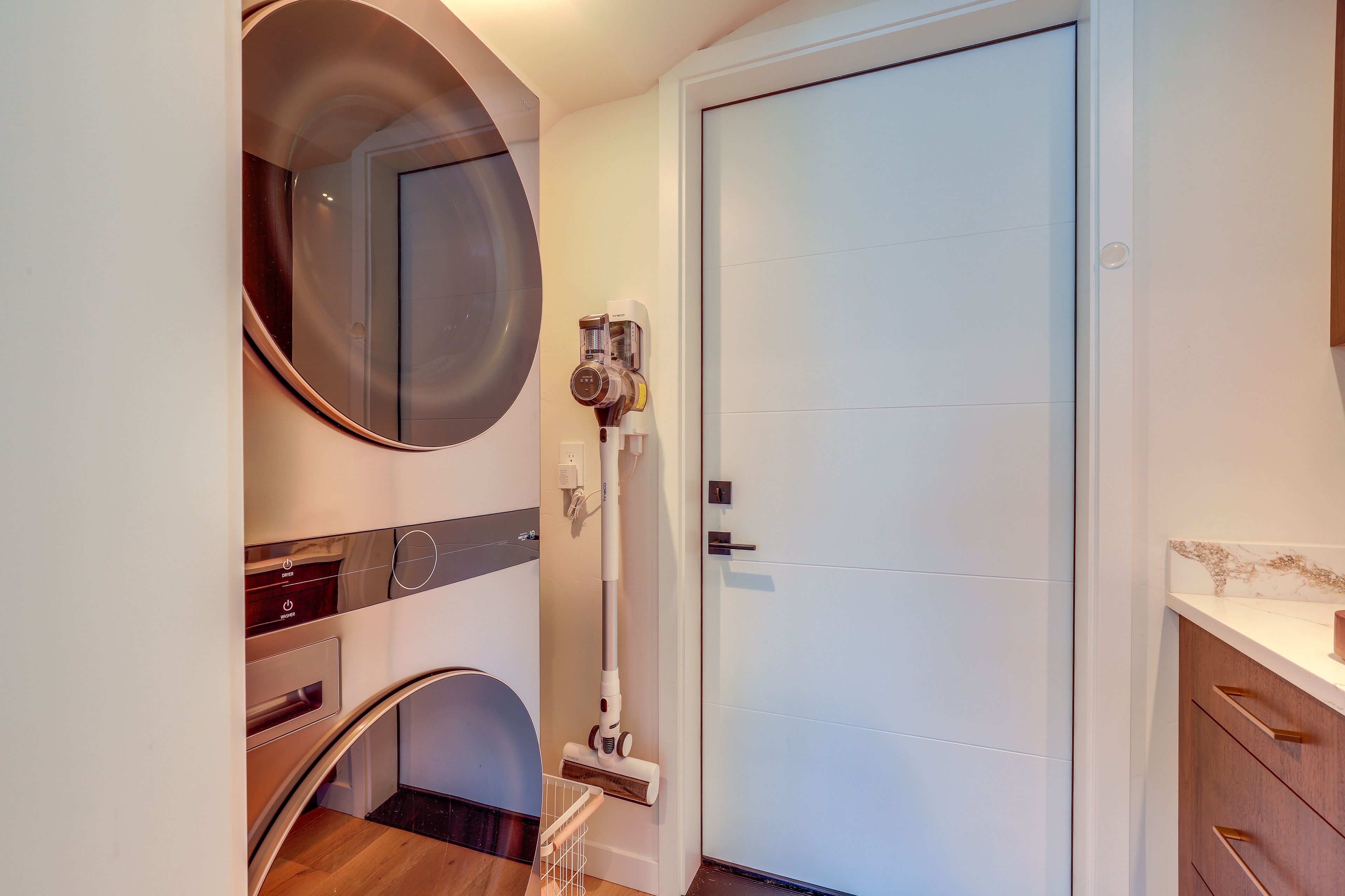 Laundry Area | 1st Floor