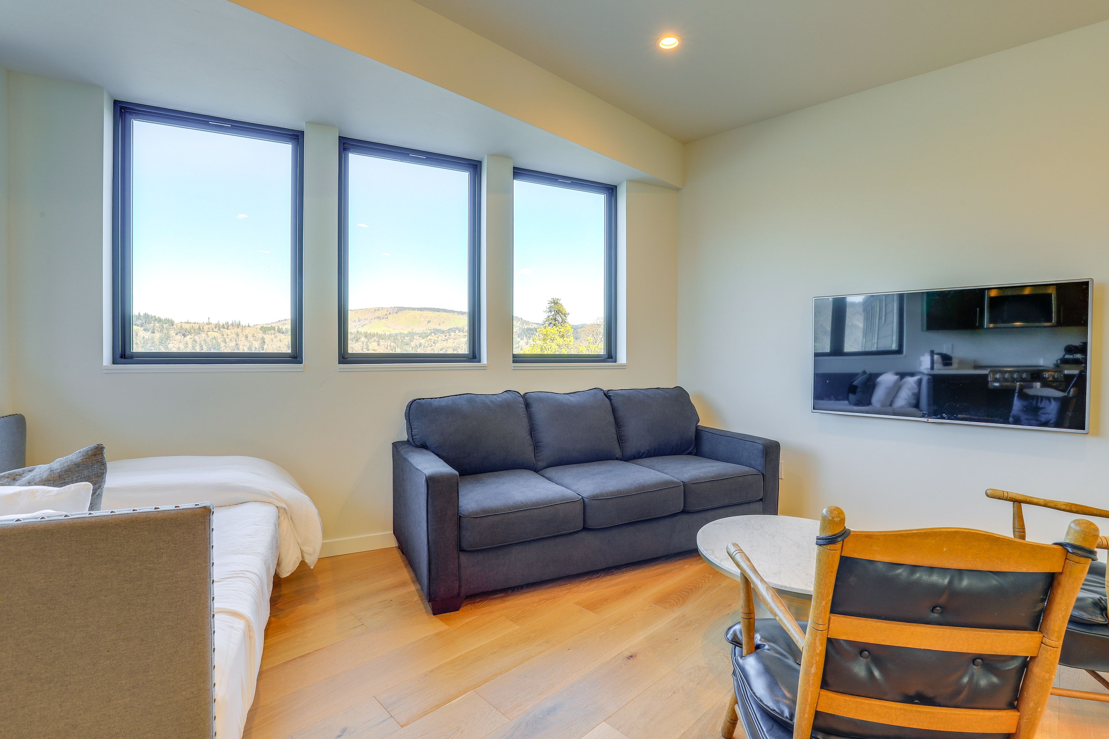 Loft | Queen Sleeper Sofa | Twin Daybed | 2nd Floor
