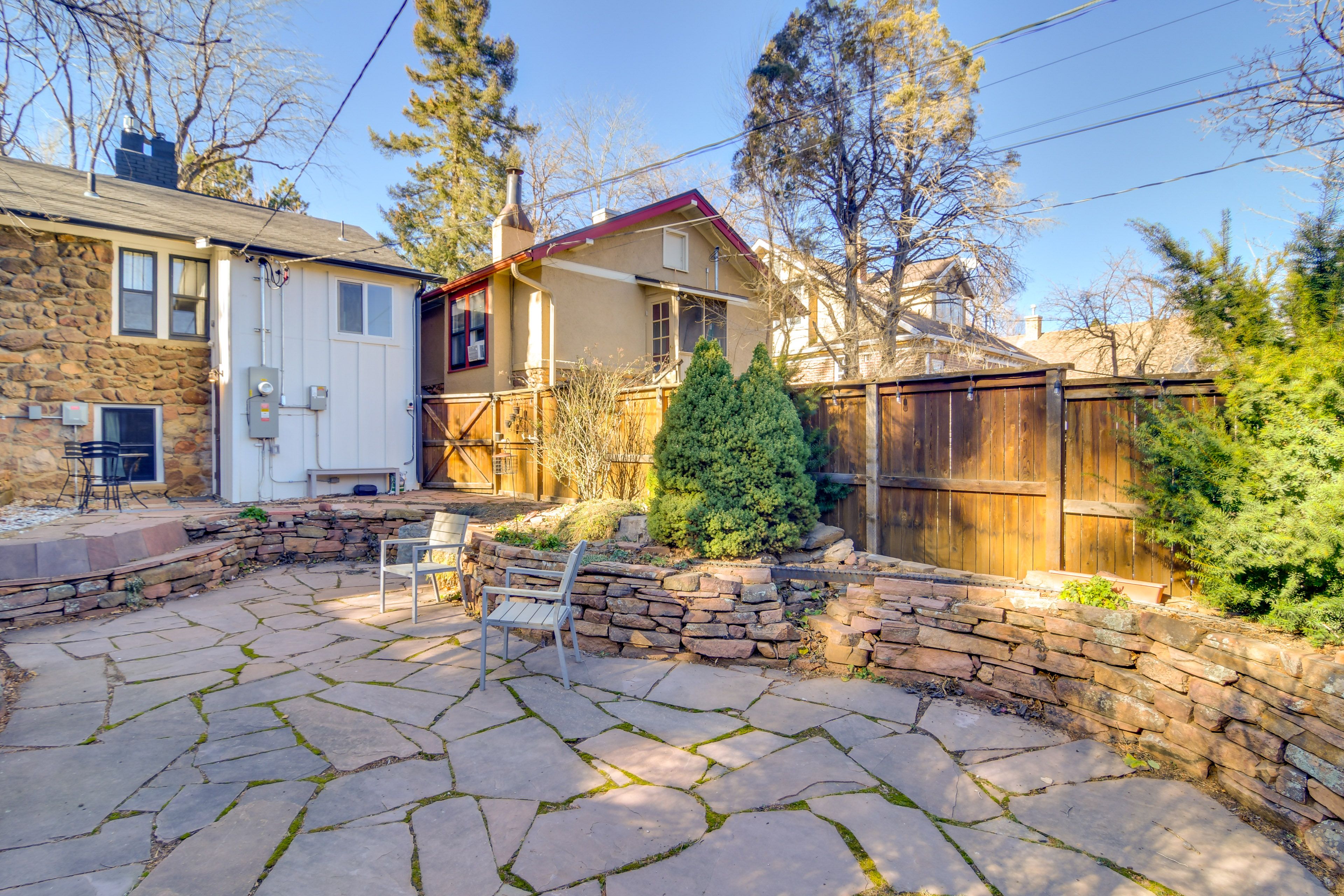 Studio Exterior | Patio w/ Dining Area | Addt'l Seating | Fenced Courtyard