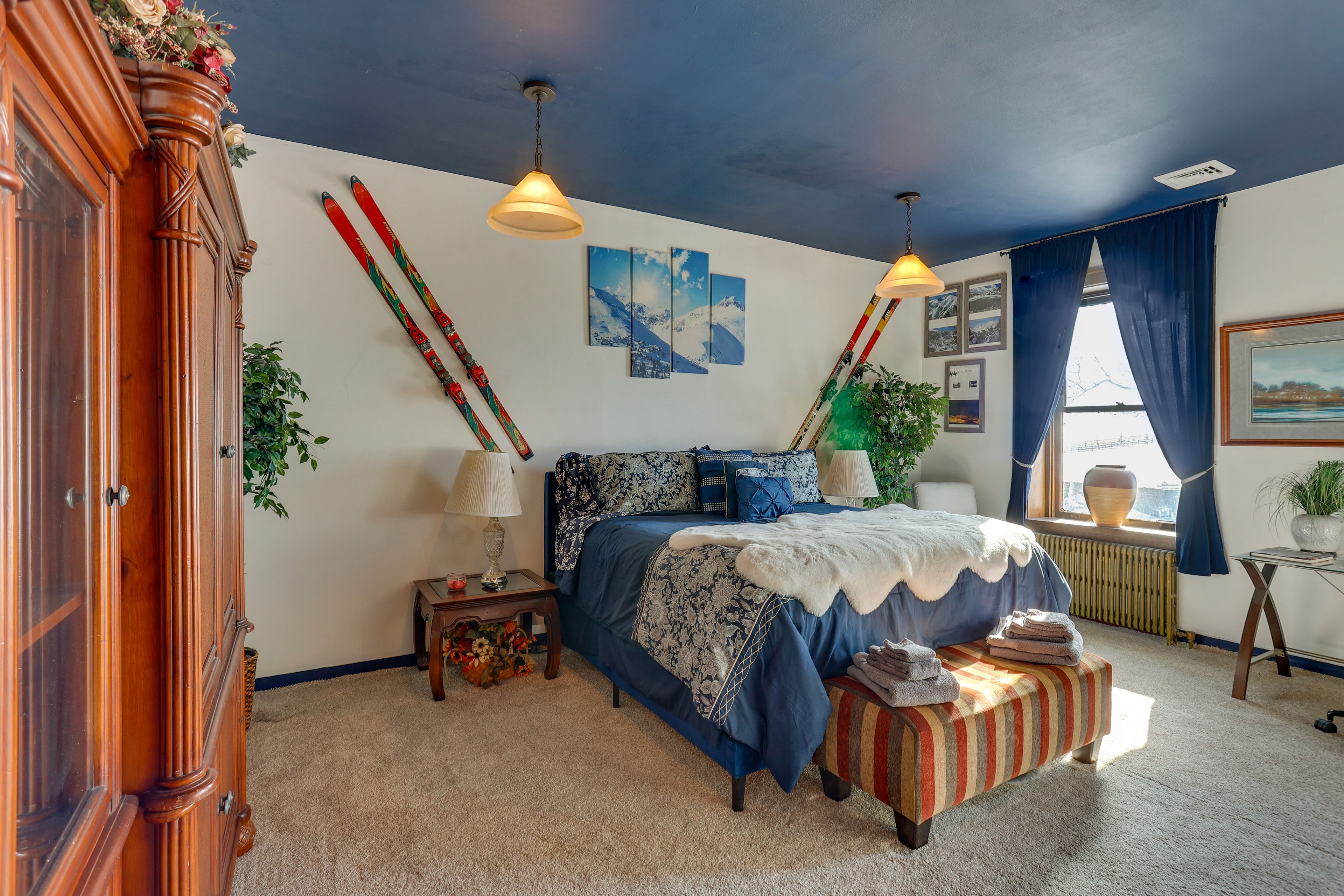 Bedroom 2 | King Bed | Main Level