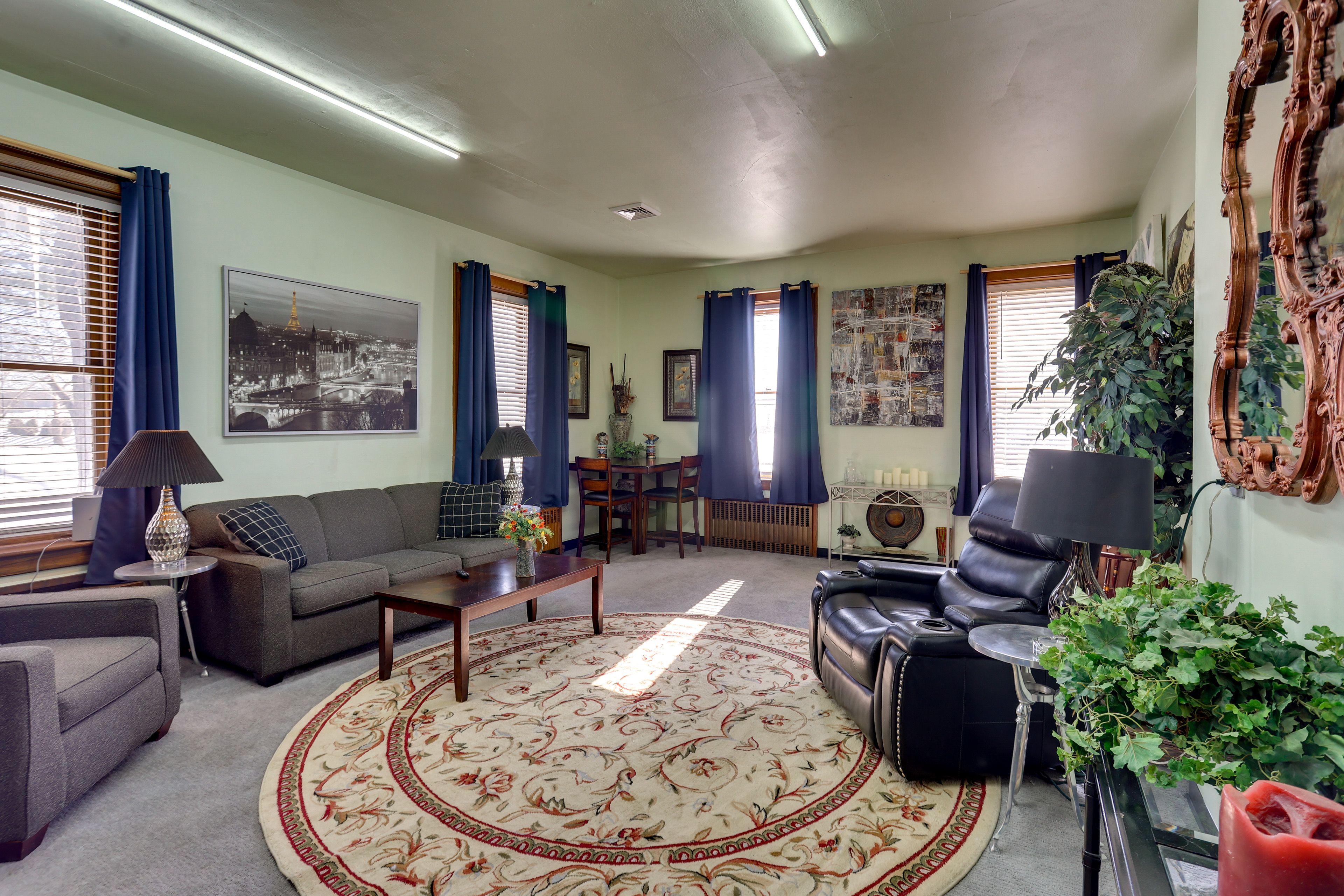 Living Room | Smart TV | Main Level