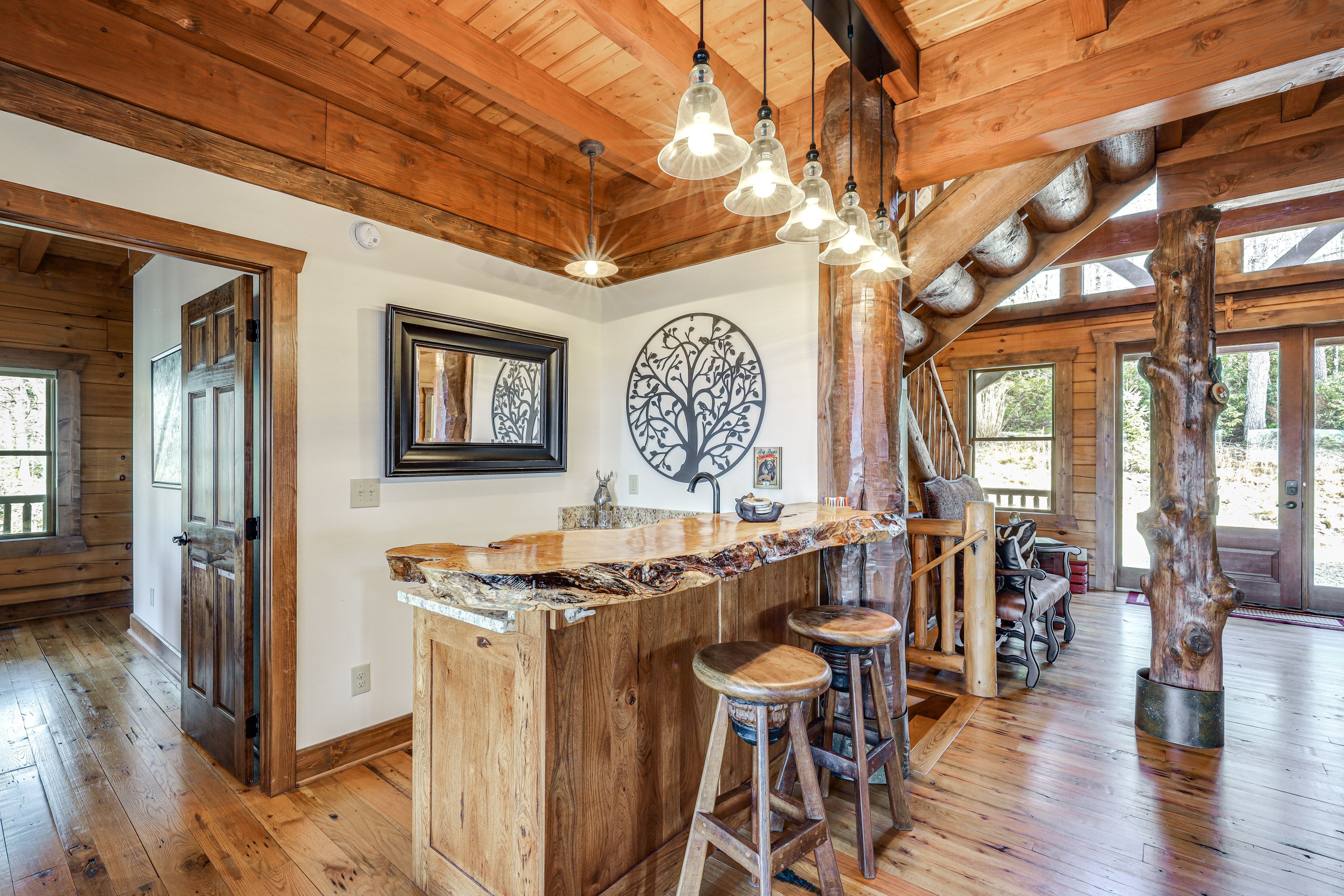 Wet Bar | Main Floor