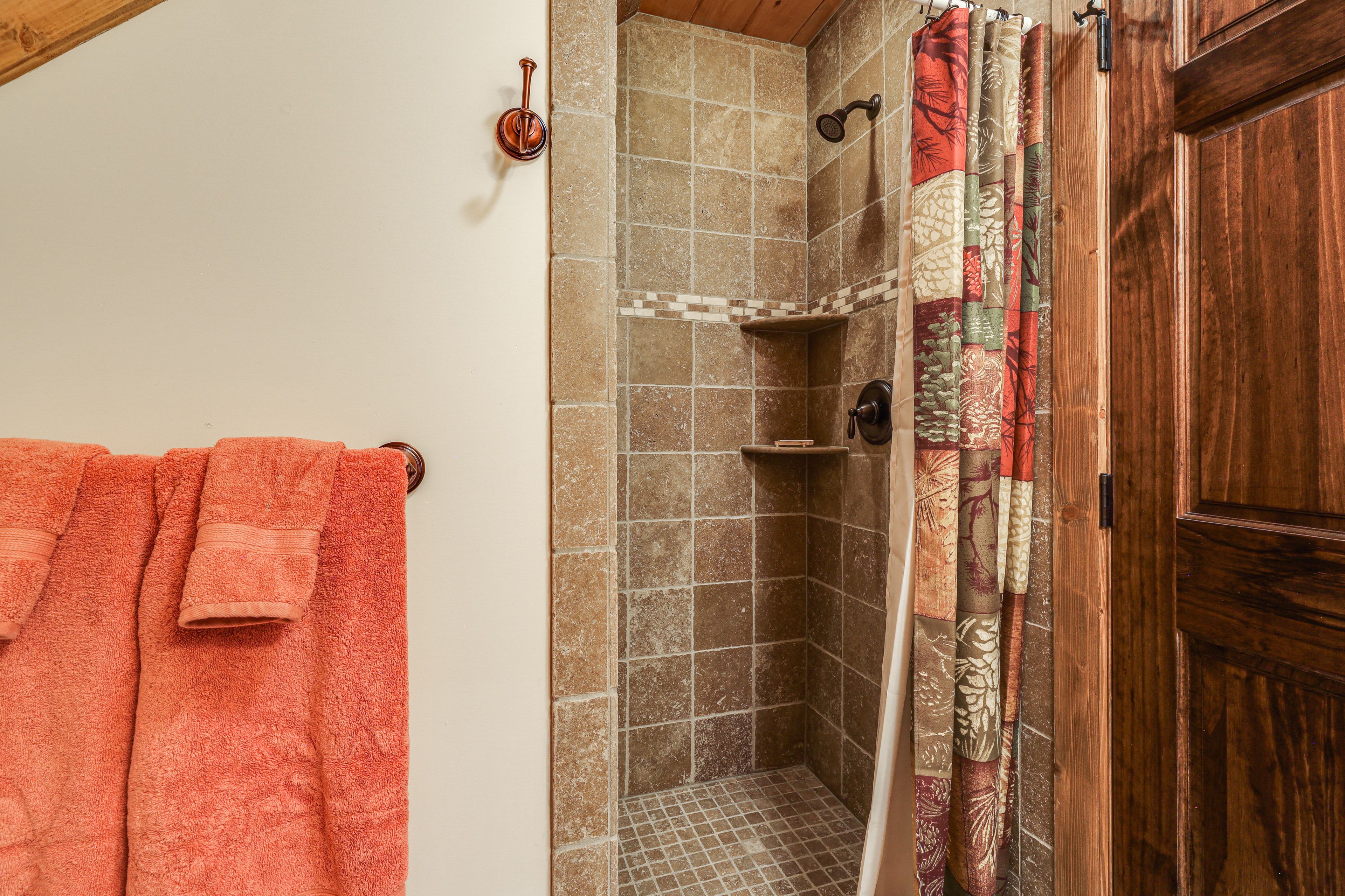 En-Suite Bathroom | 2nd Floor