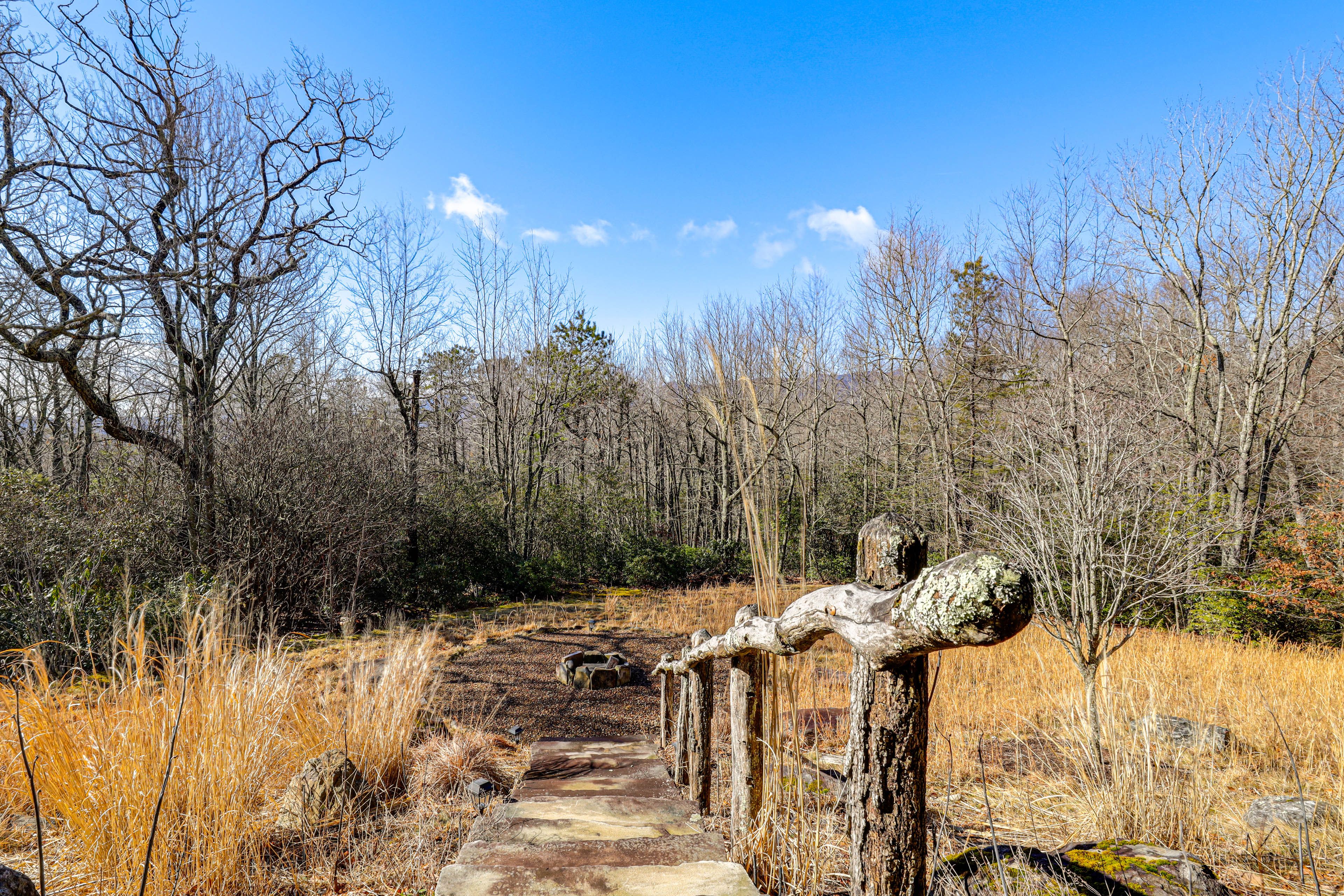 Exterior | Fire Pit | Private Yard