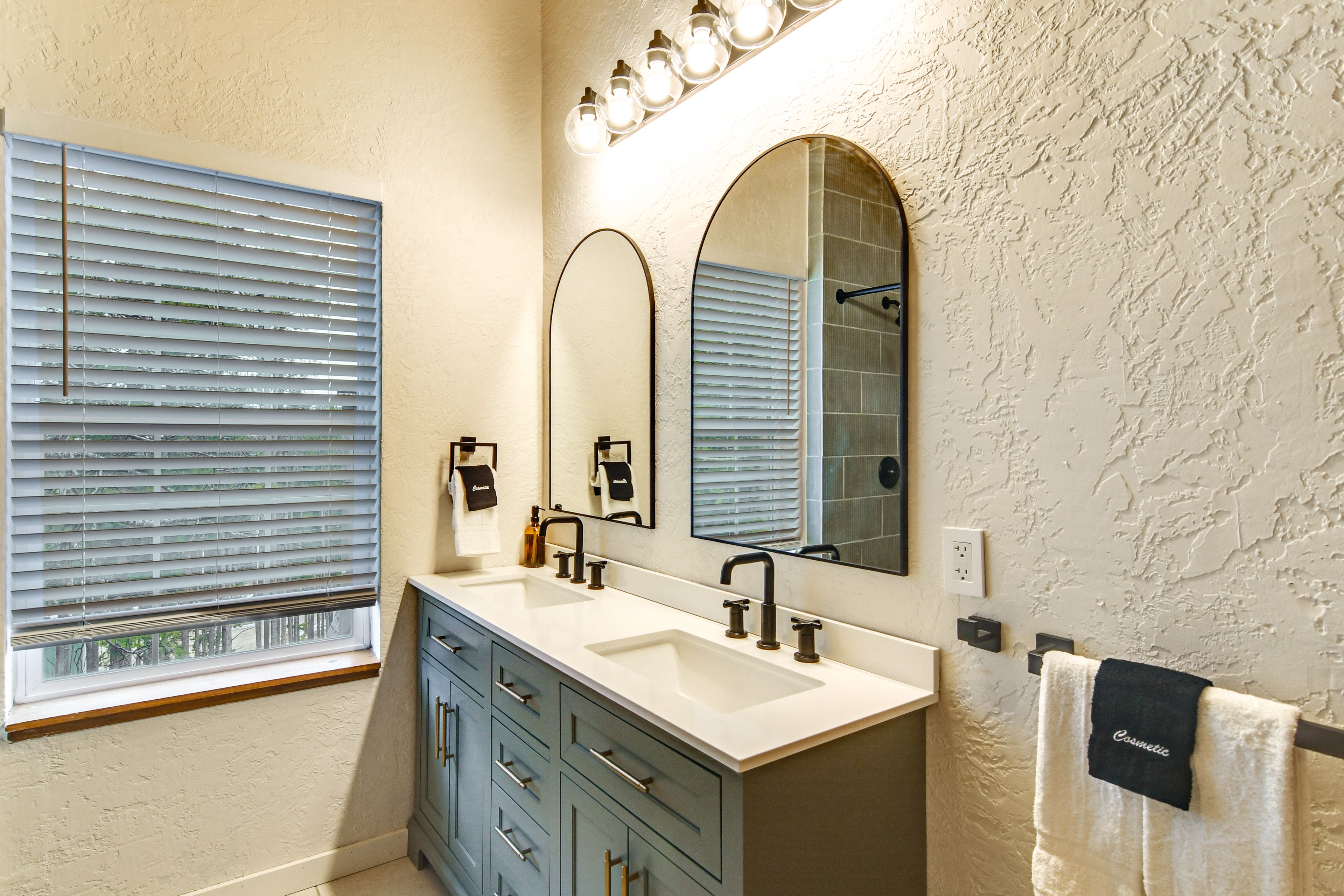 Bathroom | Shower | Towels Provided | Upper Level