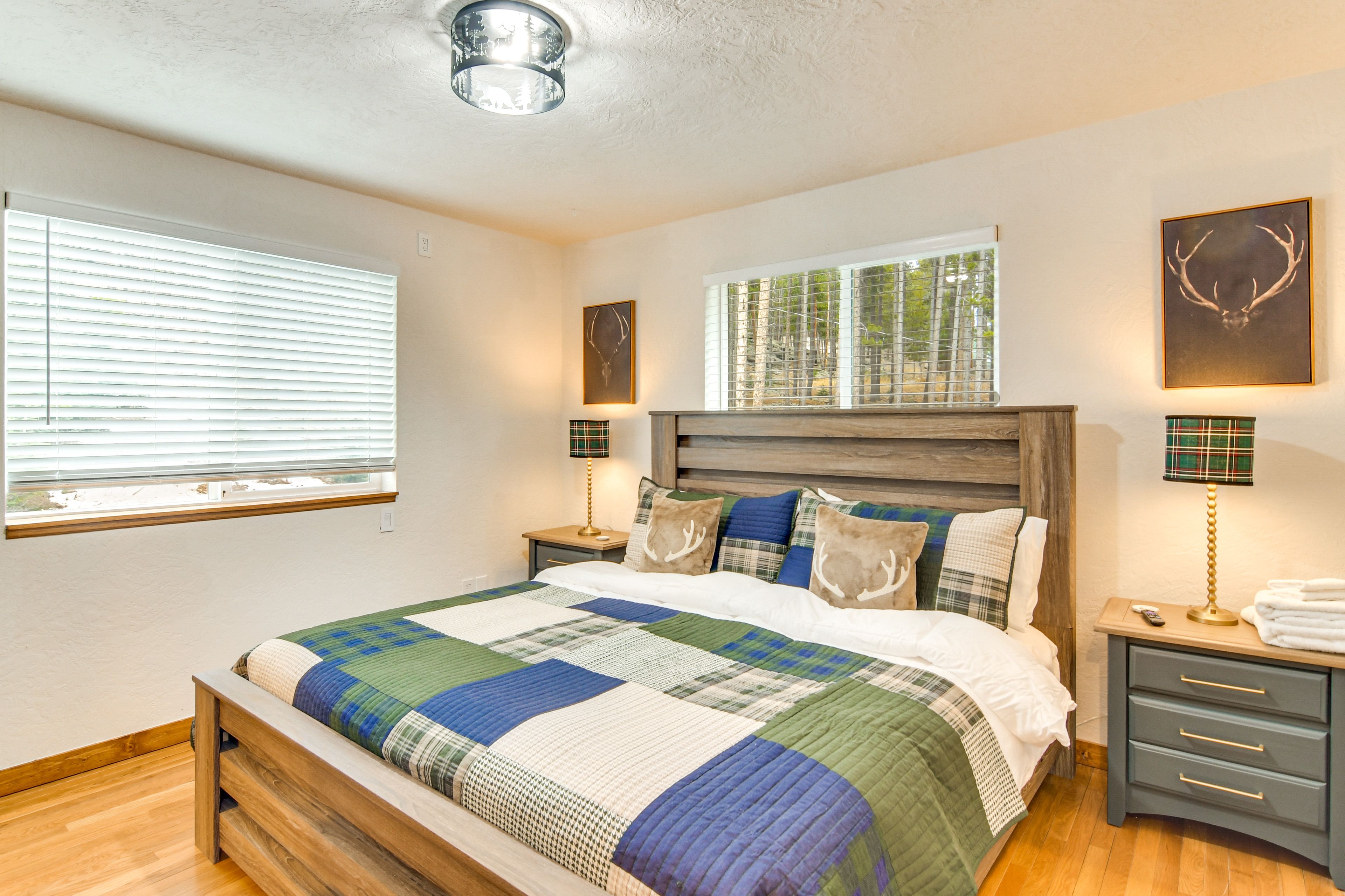 Bedroom 2 | King Bed | Smart TV | Upper Level