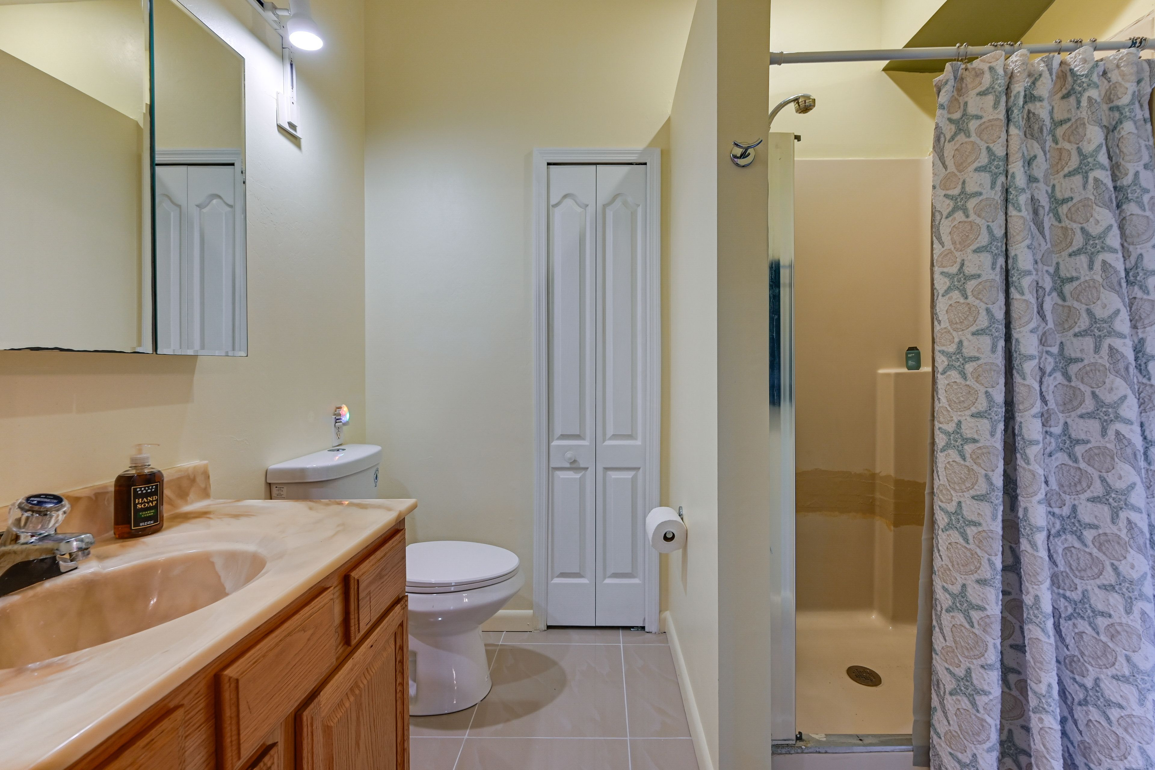 Bathroom | Complimentary Toiletries | Hair Dryer