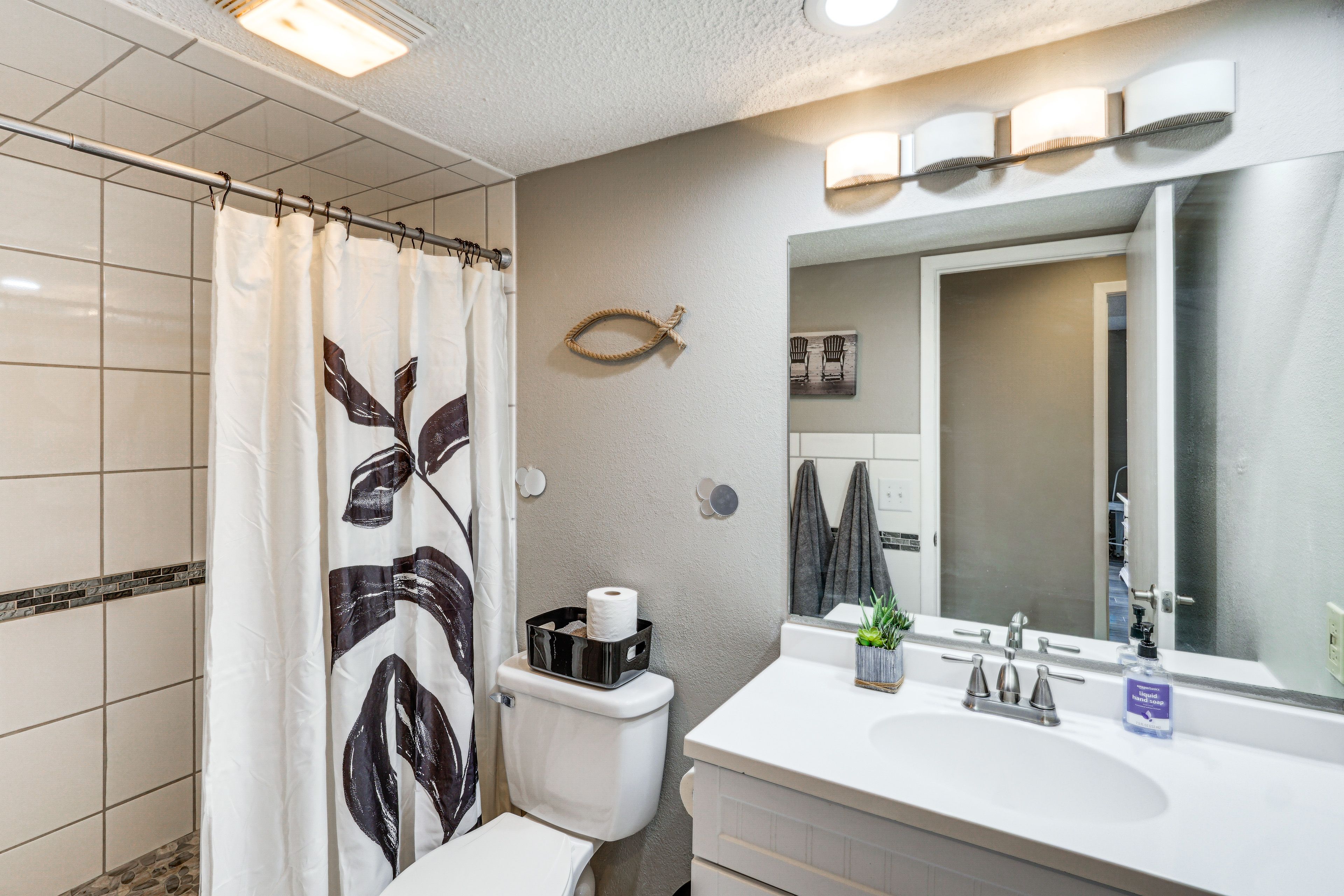 Full Bathroom | Lower Level