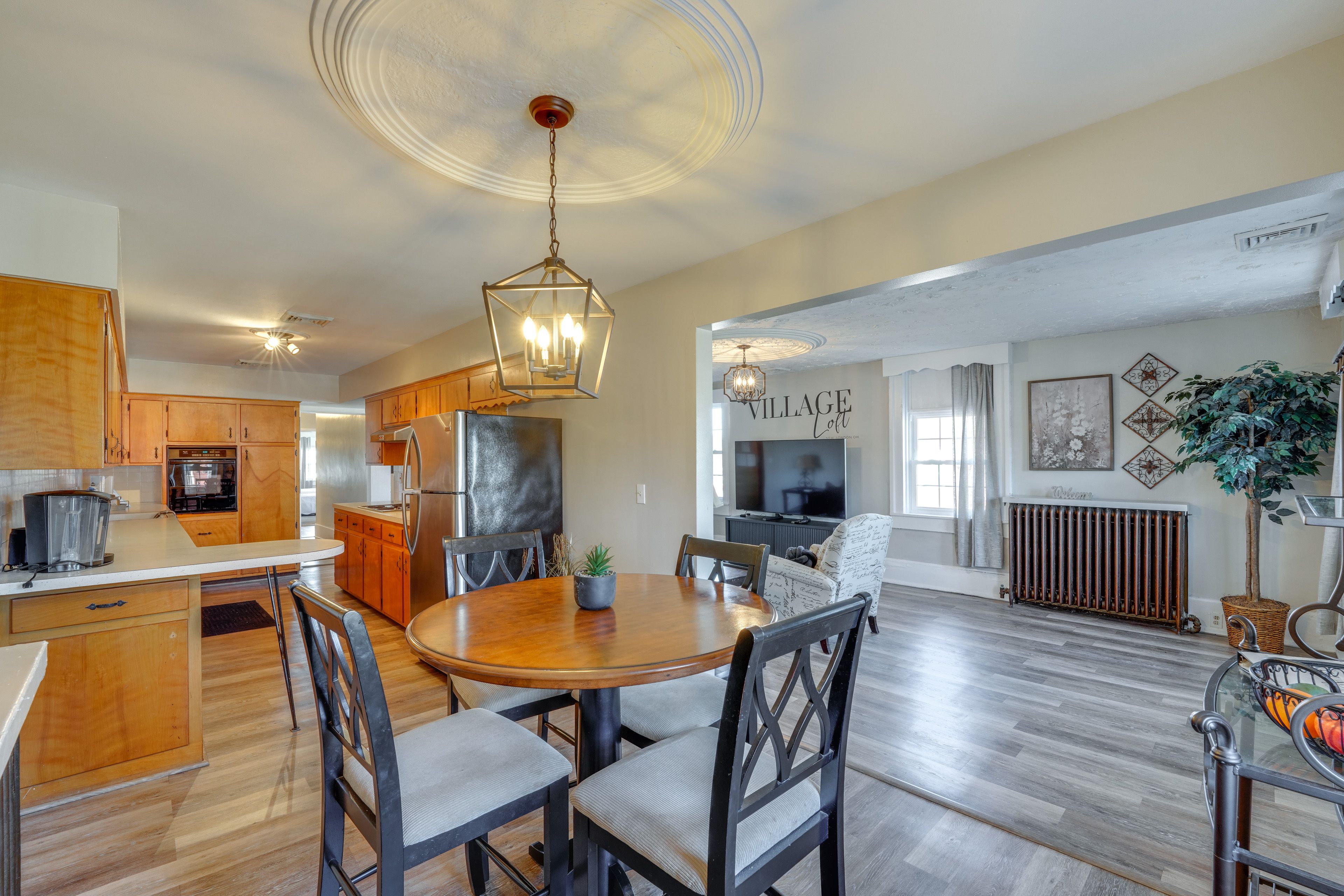 Dining Space & Kitchen | Single Story