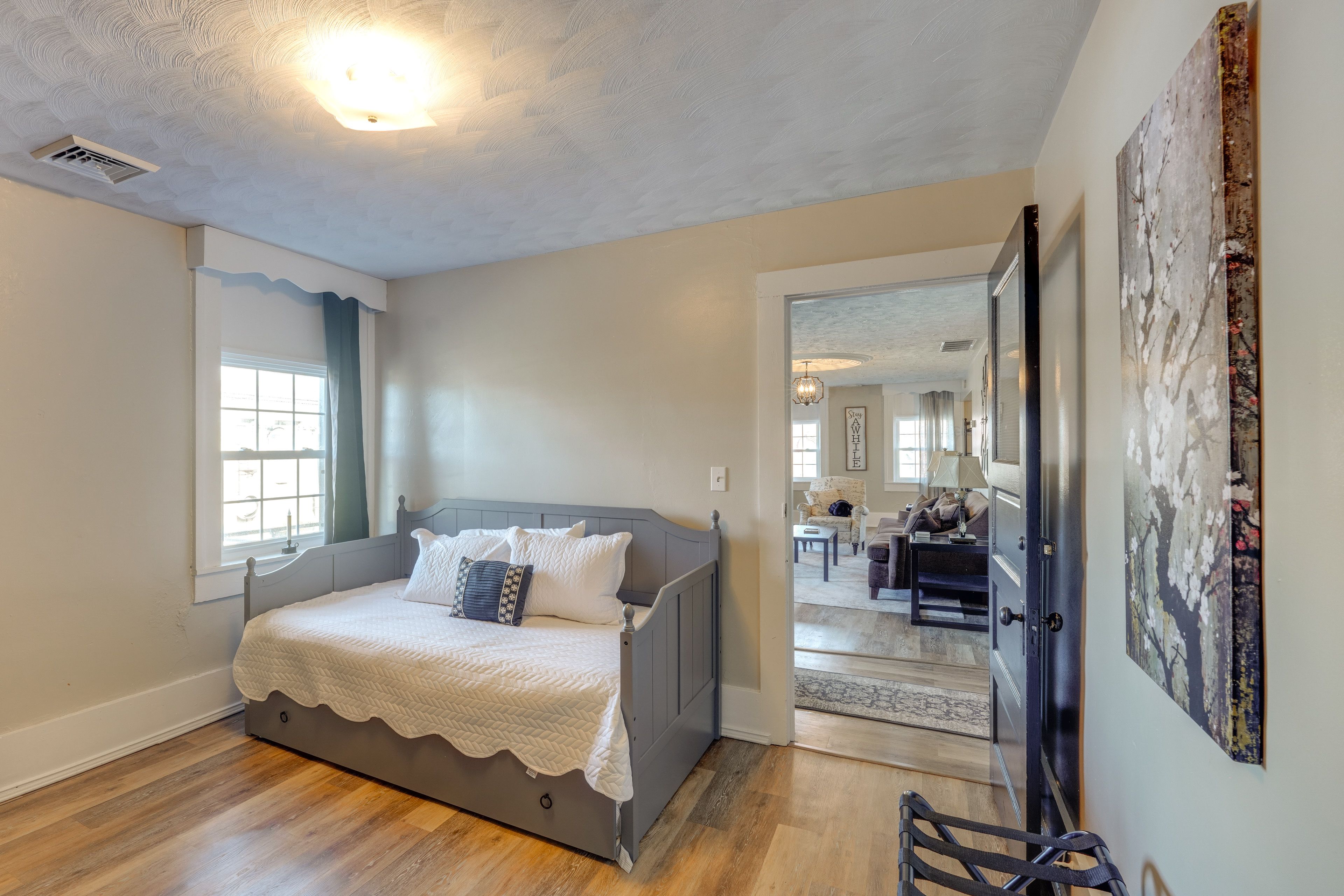 Bedroom 3 | Twin Daybed w/ Twin Trundle