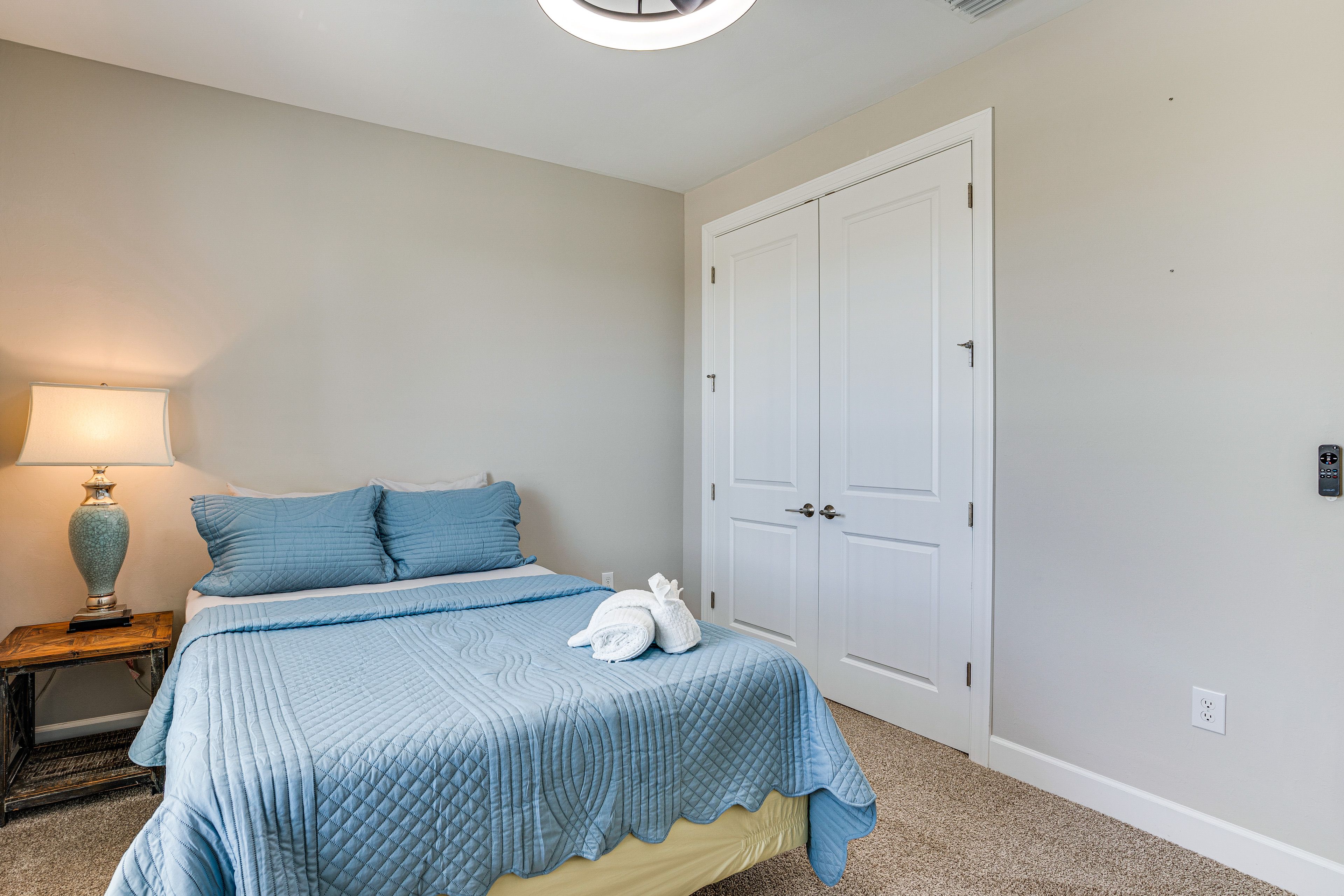 Bedroom 2 | Queen Bed