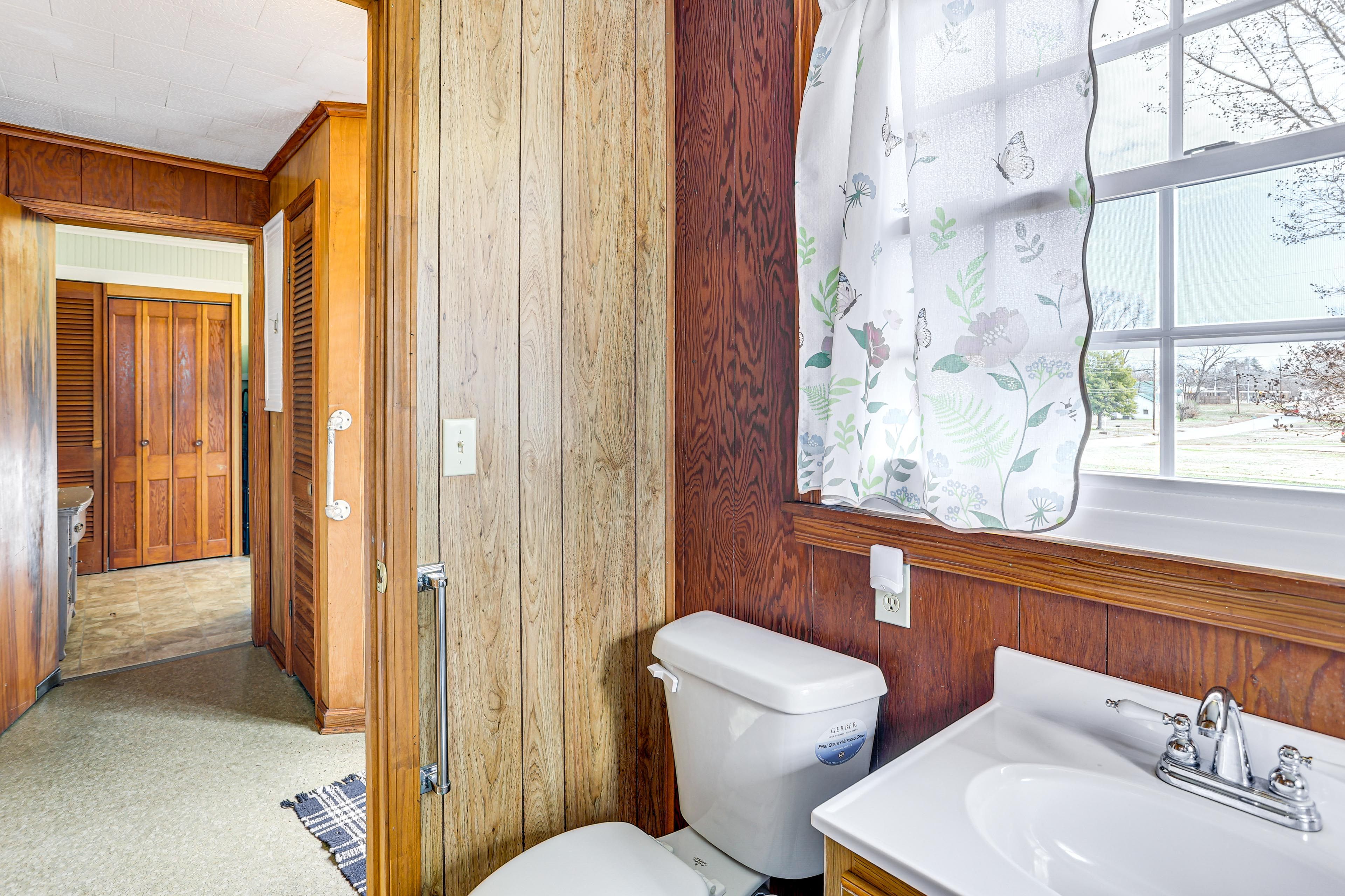 Half Bath | Washer & Dryer