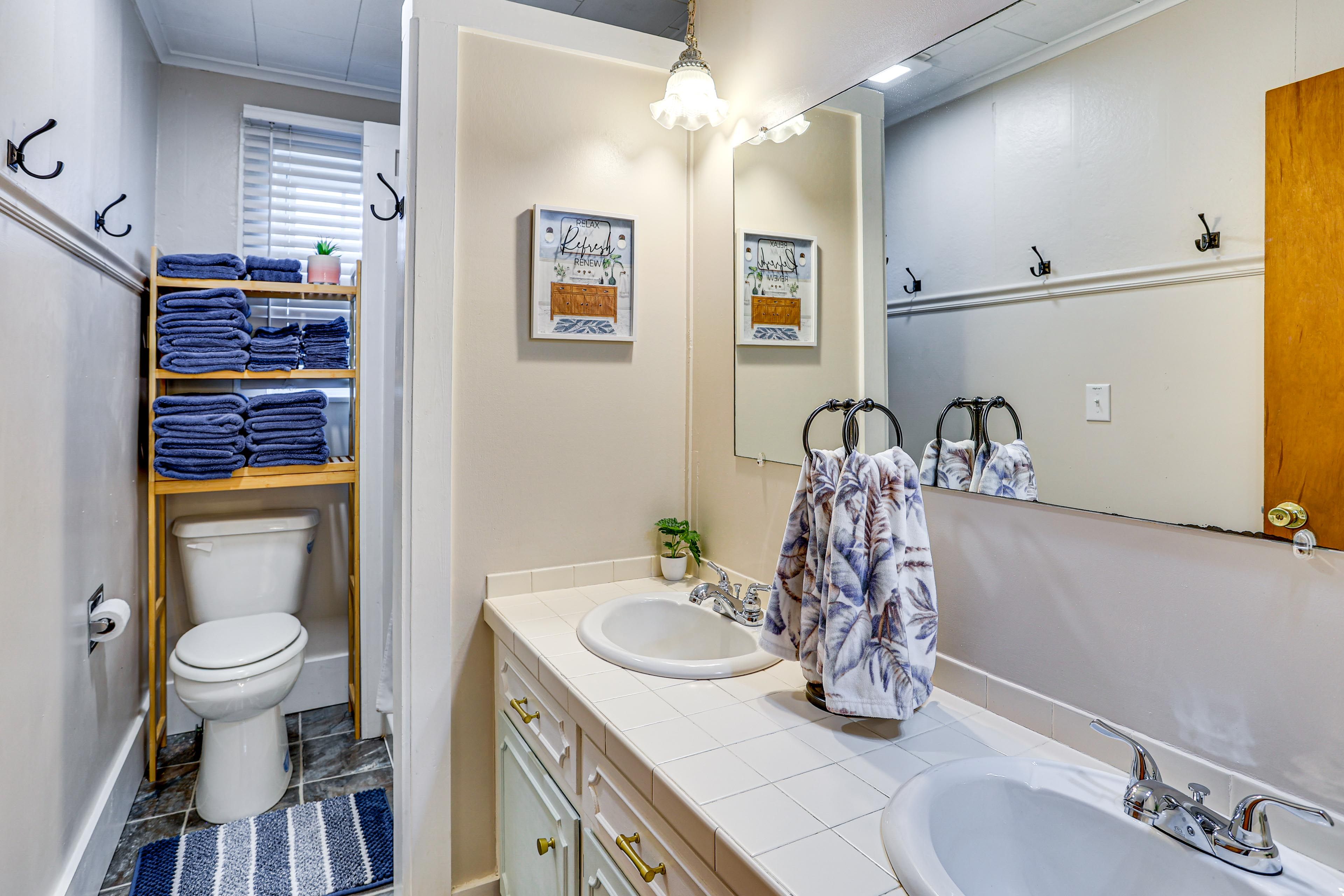 Full Bath | Towels | Hair Dryer