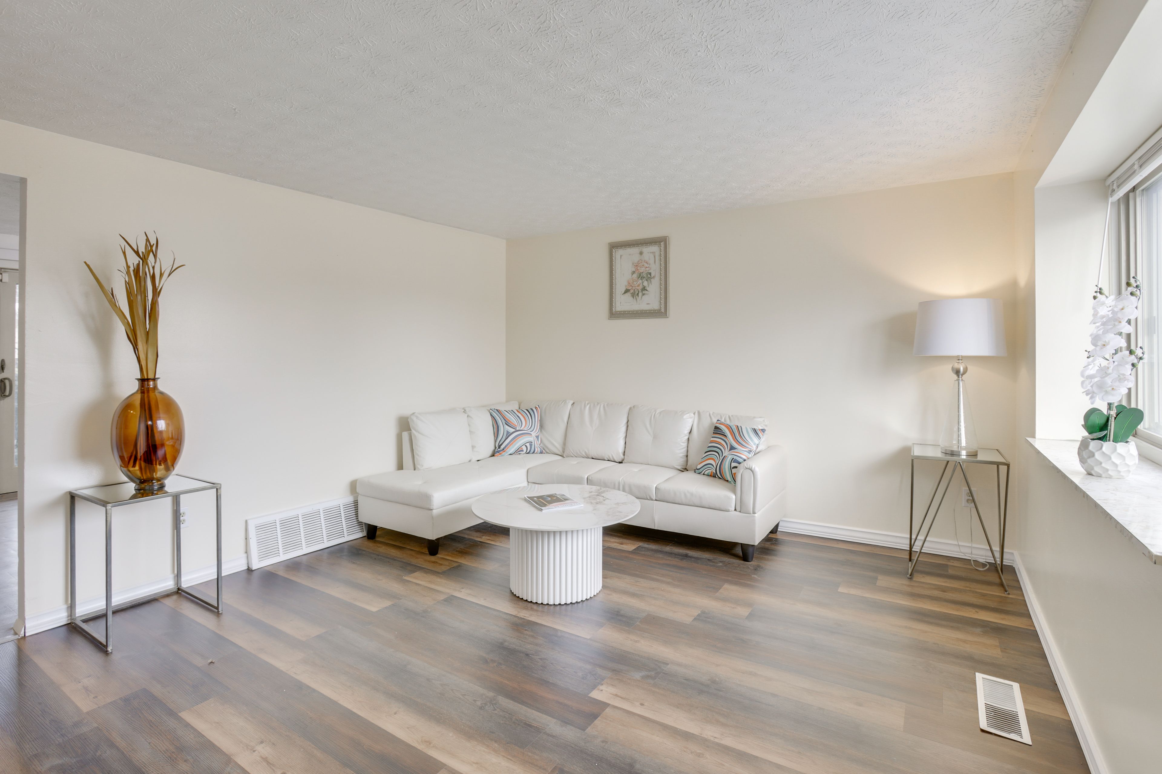 Main Living Area | Main Level