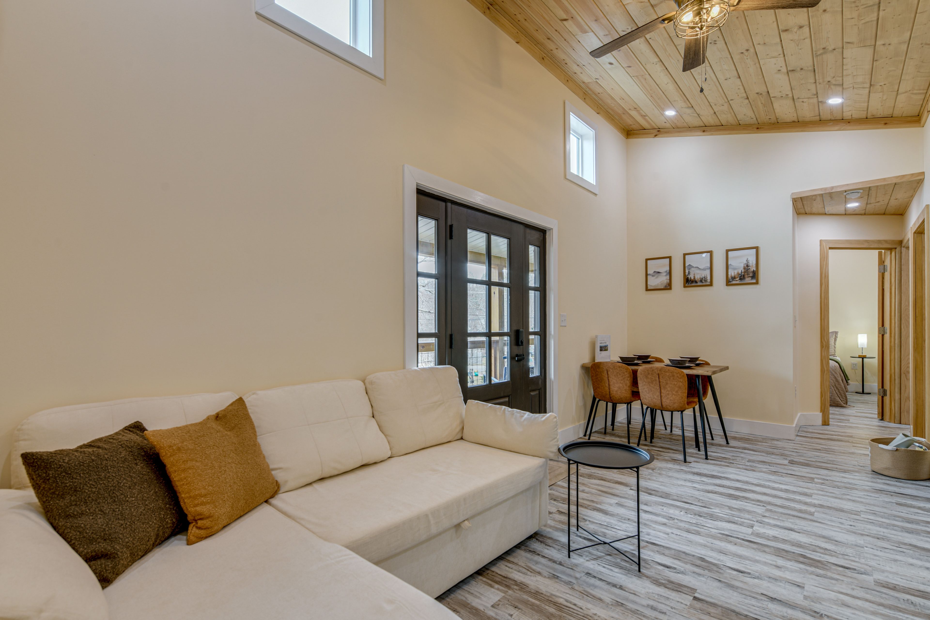 Living Room | Queen Sleeper Sofa