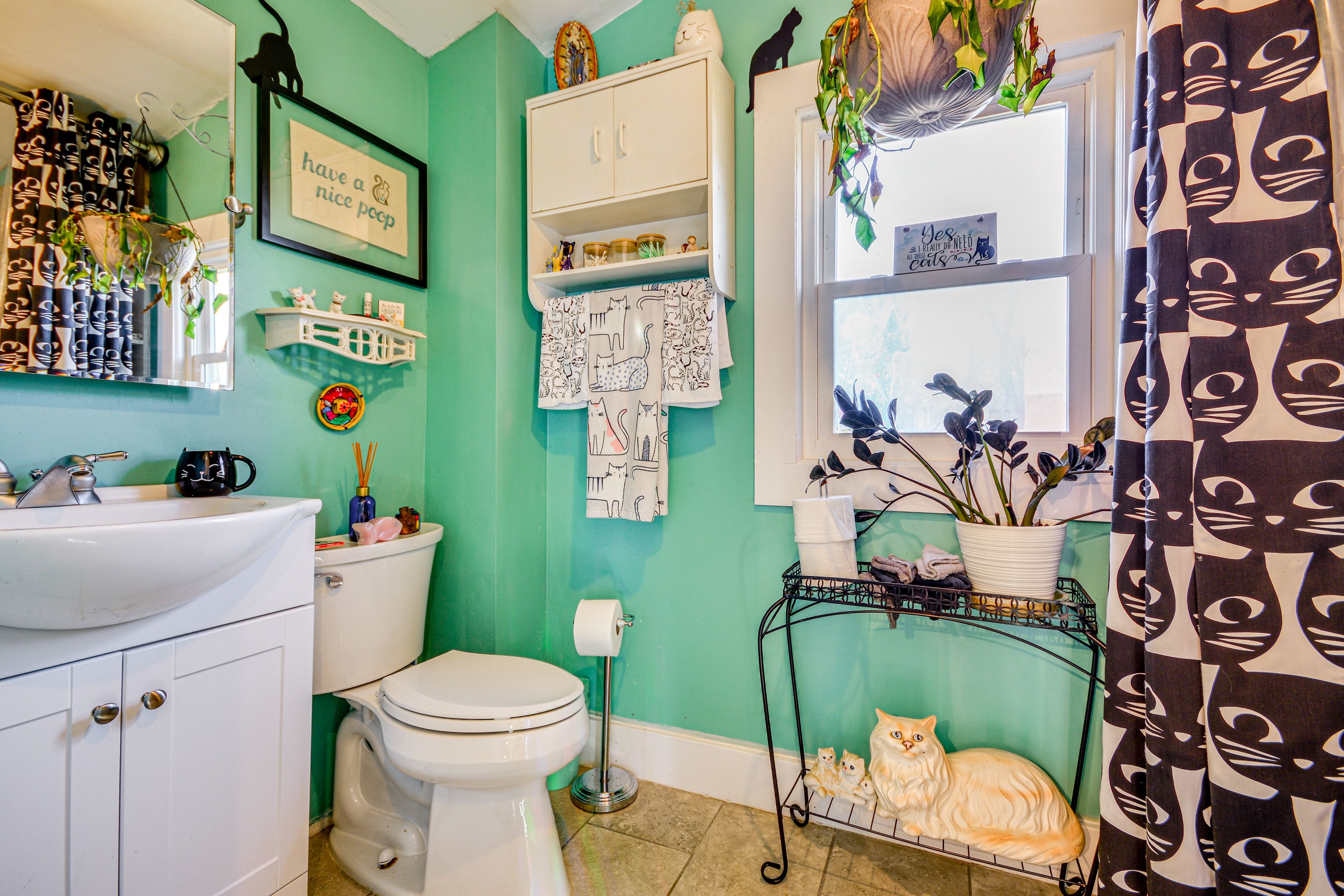 Bathroom | 1st Floor