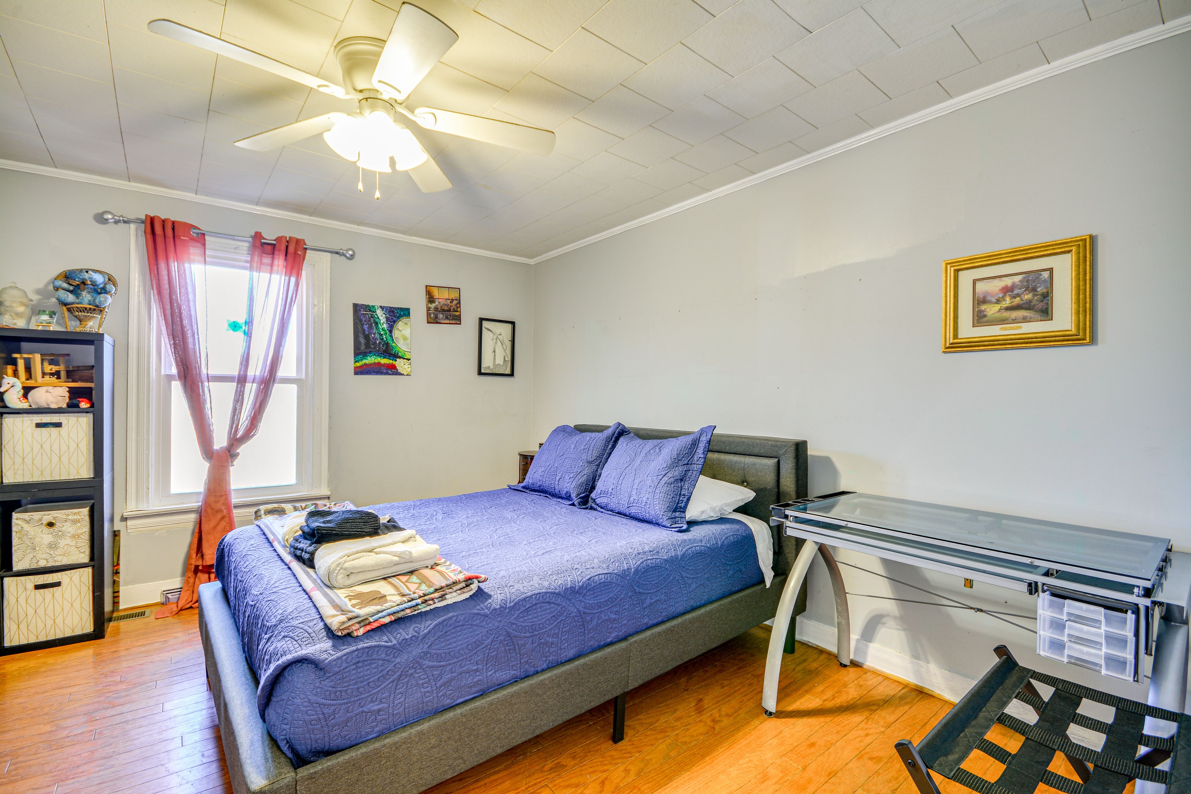 Bedroom 1 | Queen Bed | 1st Floor