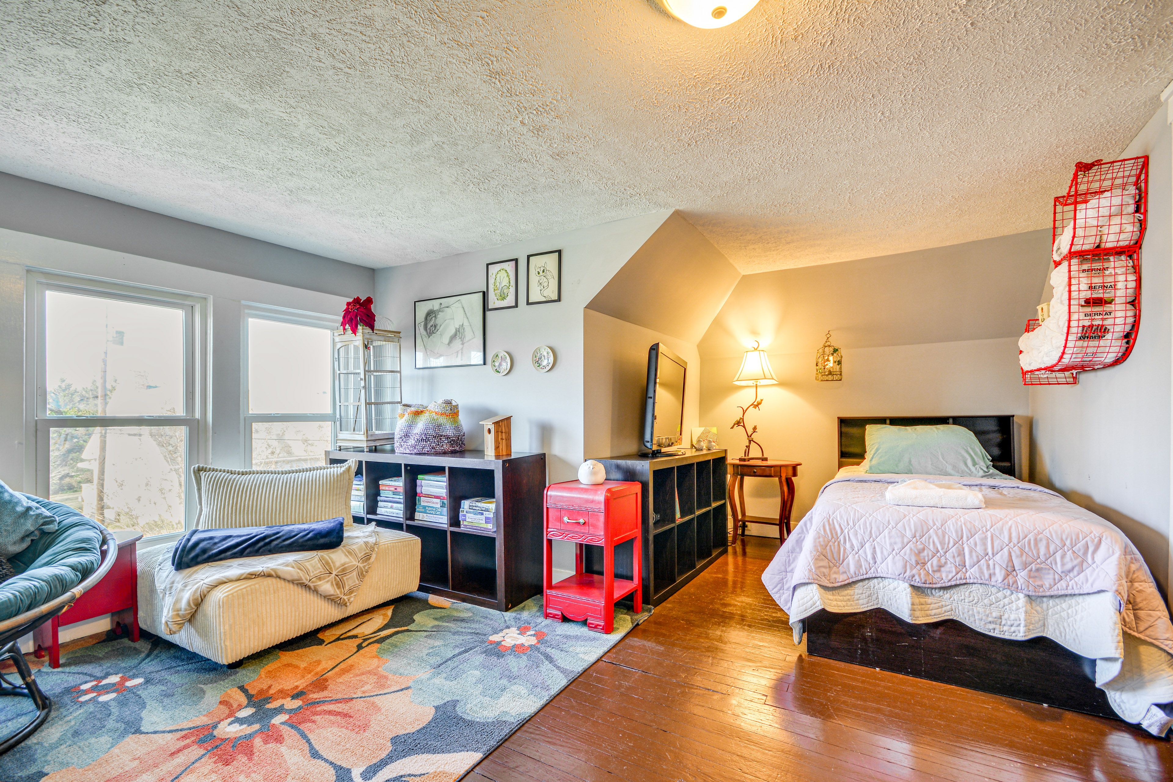 Bedroom 3 | Twin Bed | 2nd Floor