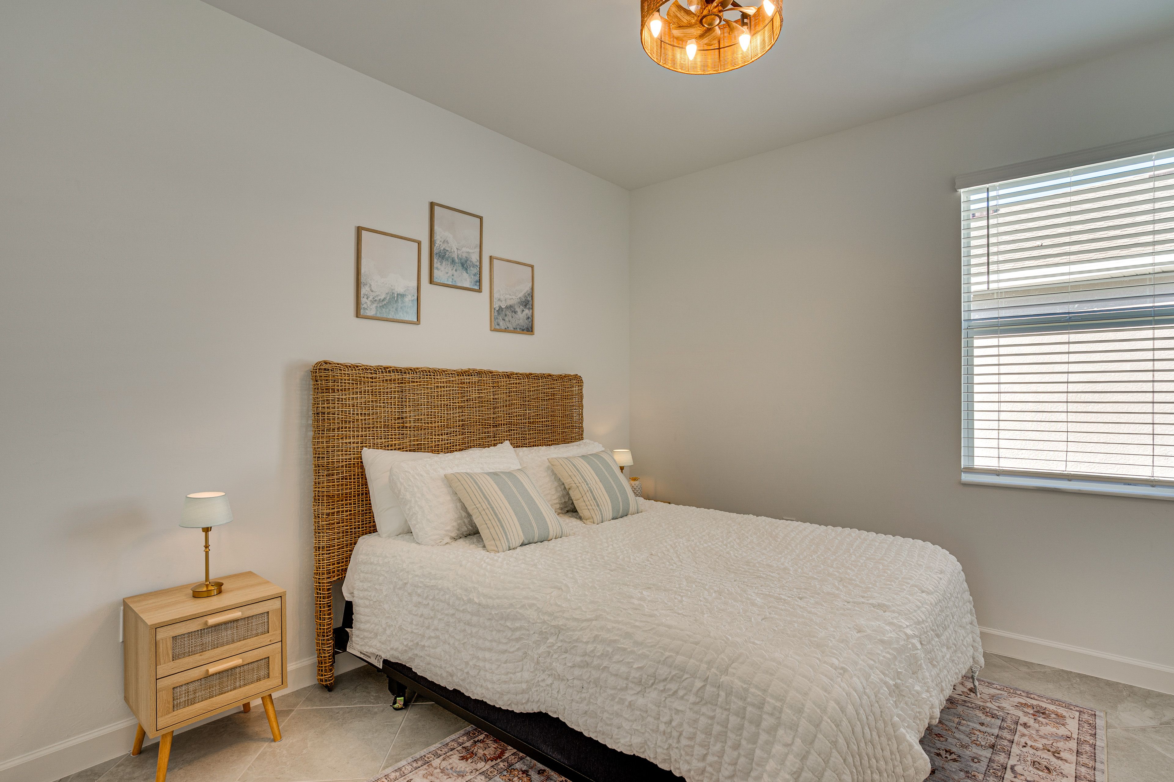 Bedroom 3 | Queen Bed