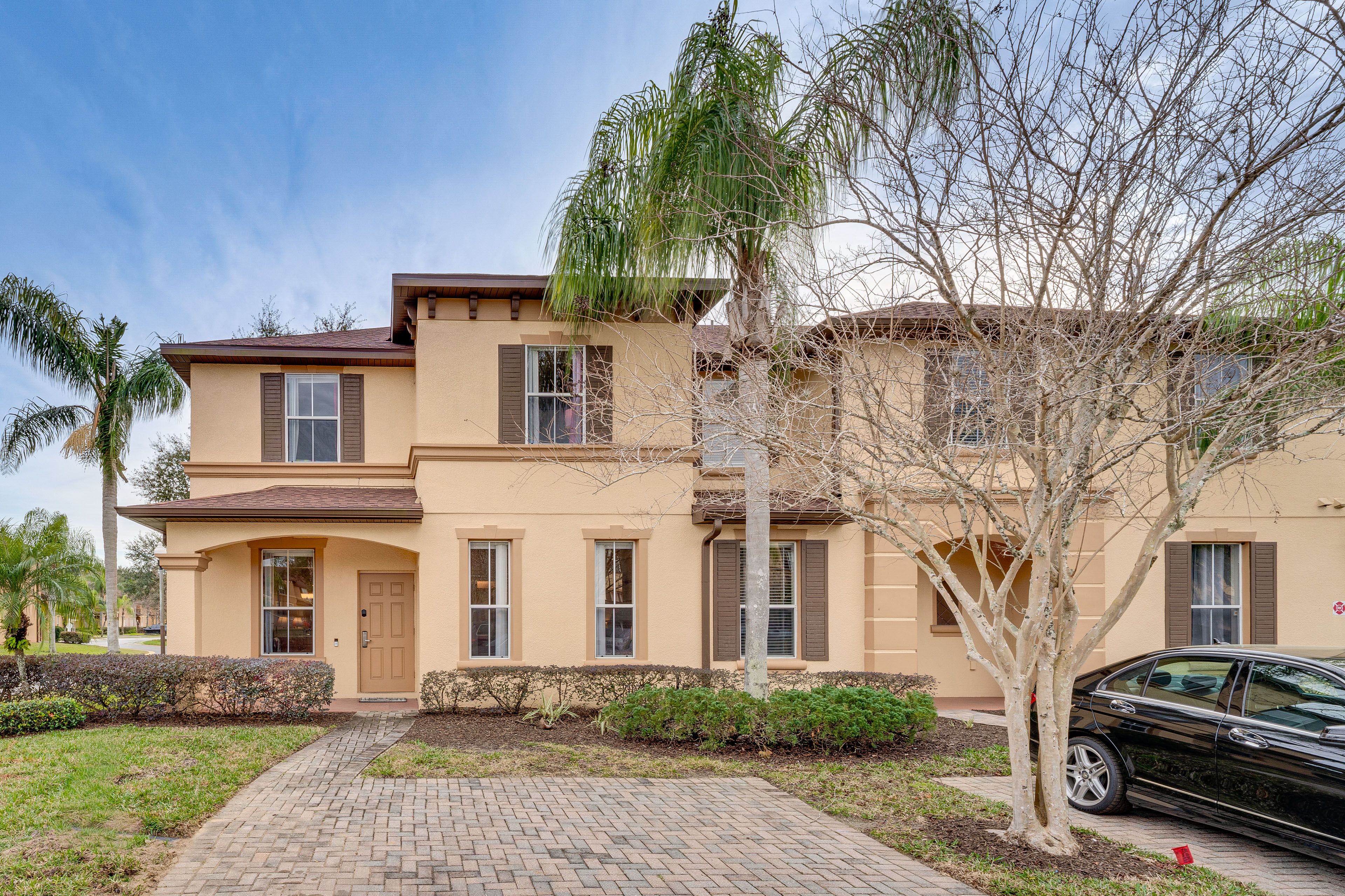 Driveway Parking (2 Vehicles Max)