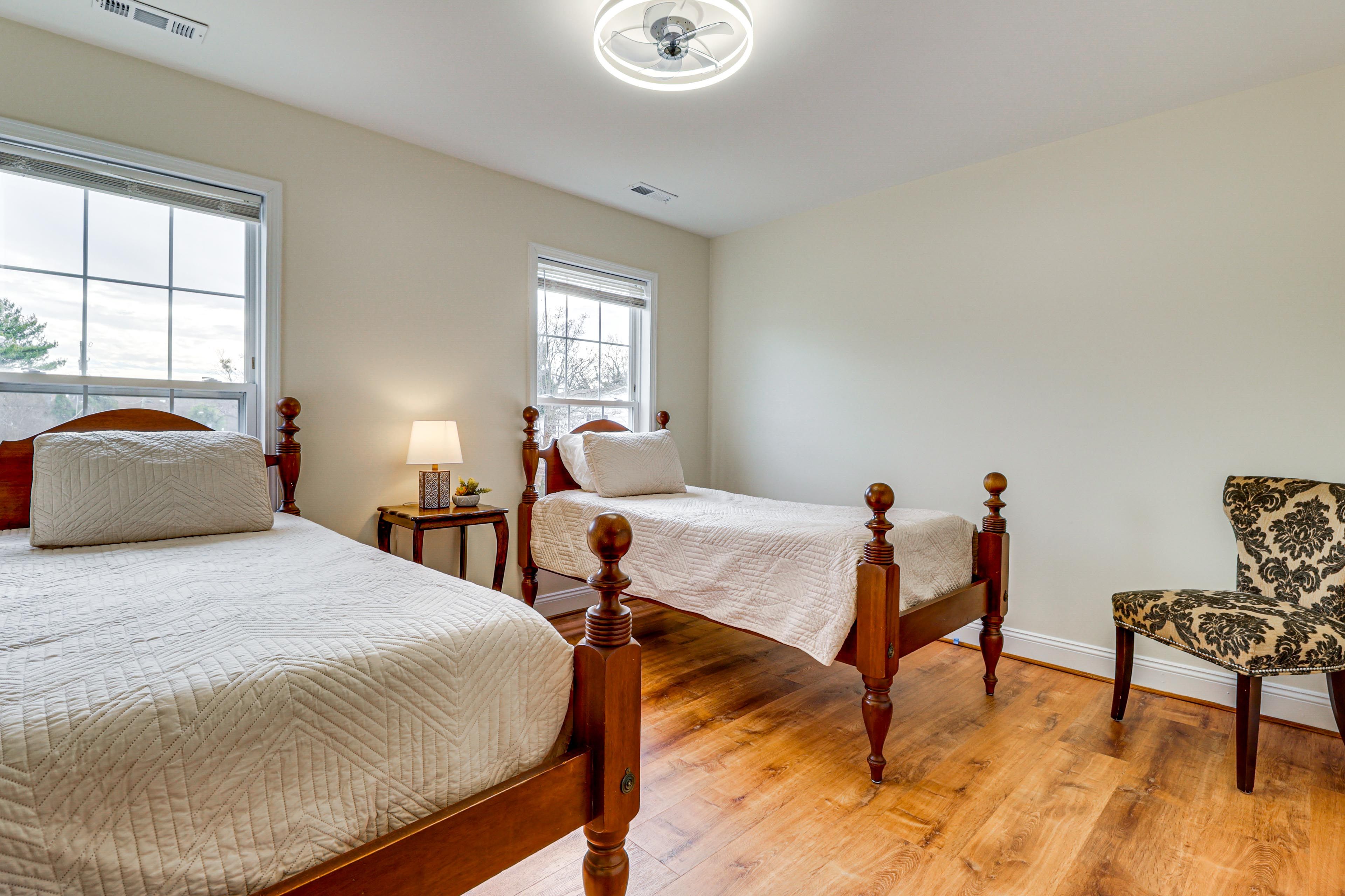 Bedroom 4 | 2 Twin Beds | 2nd Floor