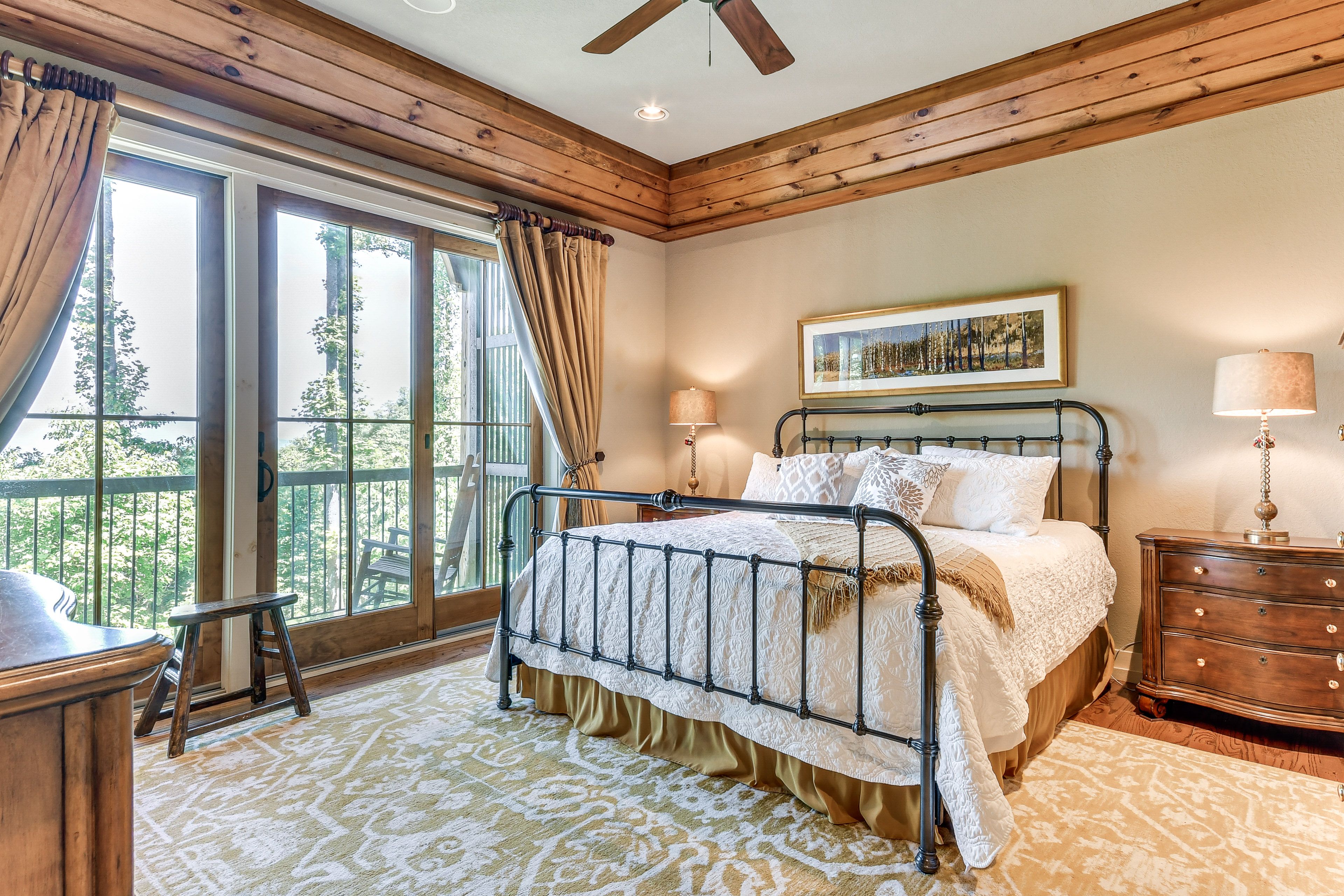 Bedroom 1 | Queen Bed | En-Suite Bathroom | Balcony
