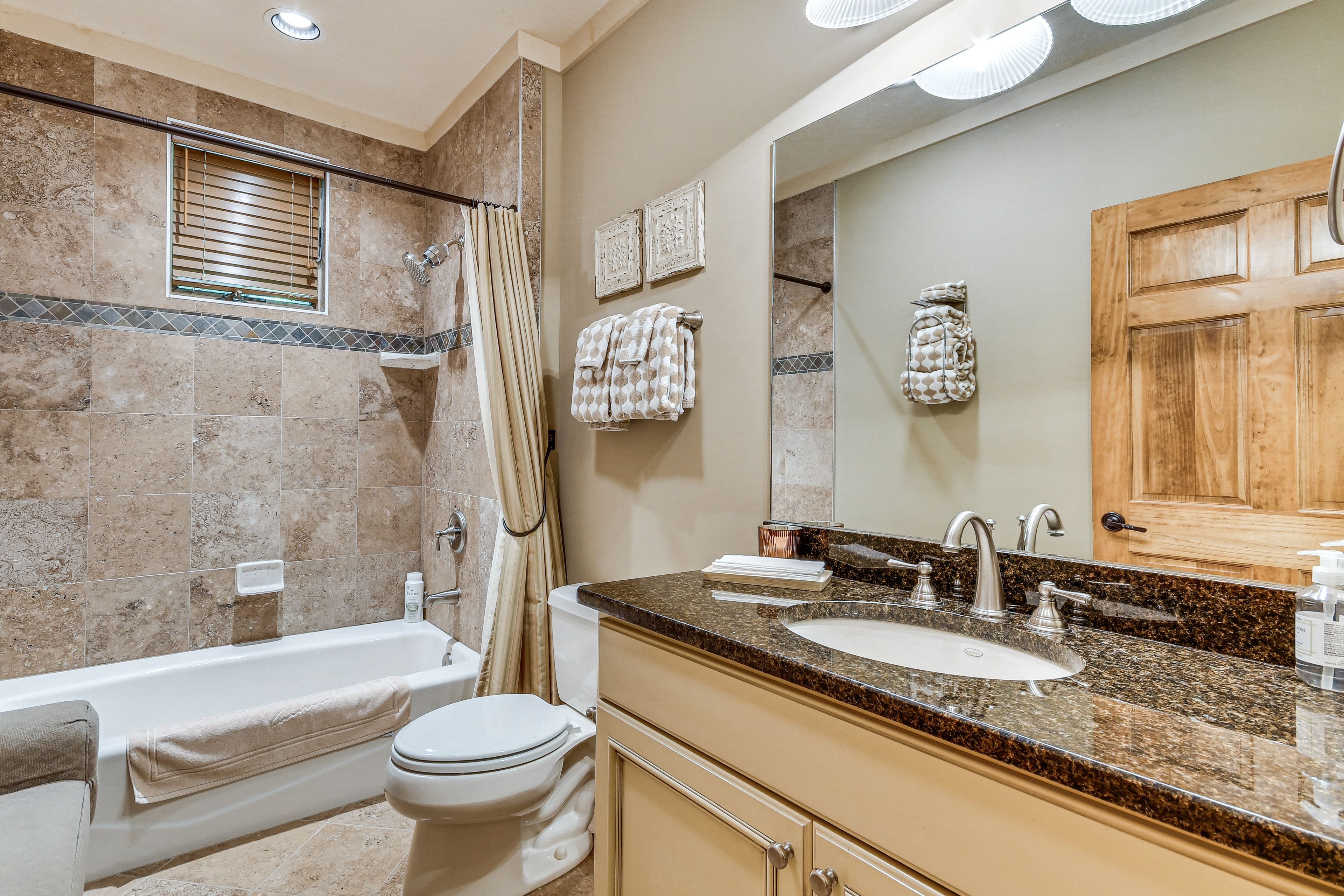 Full Bathroom