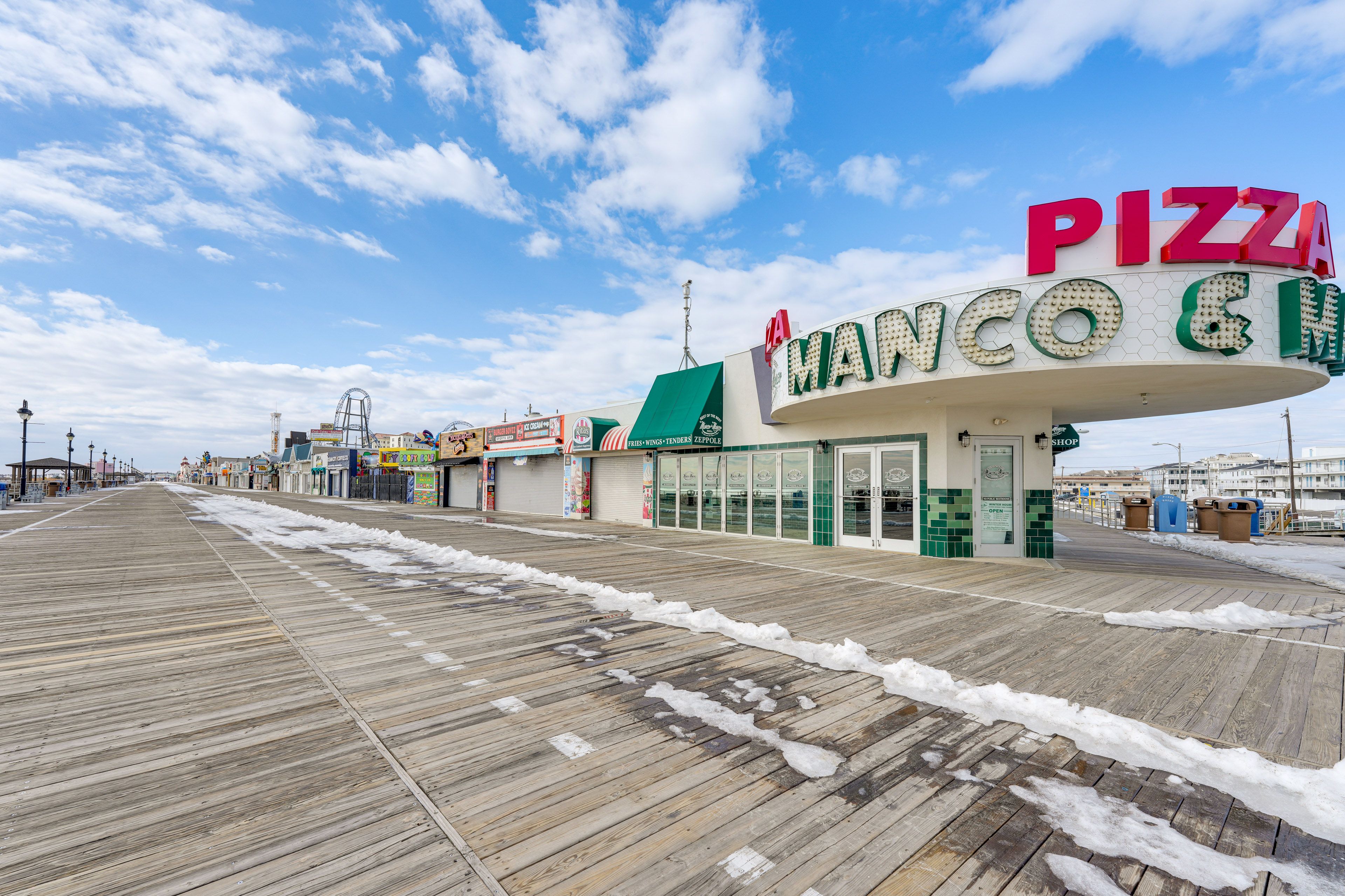 Walk to Boardwalk & Beach