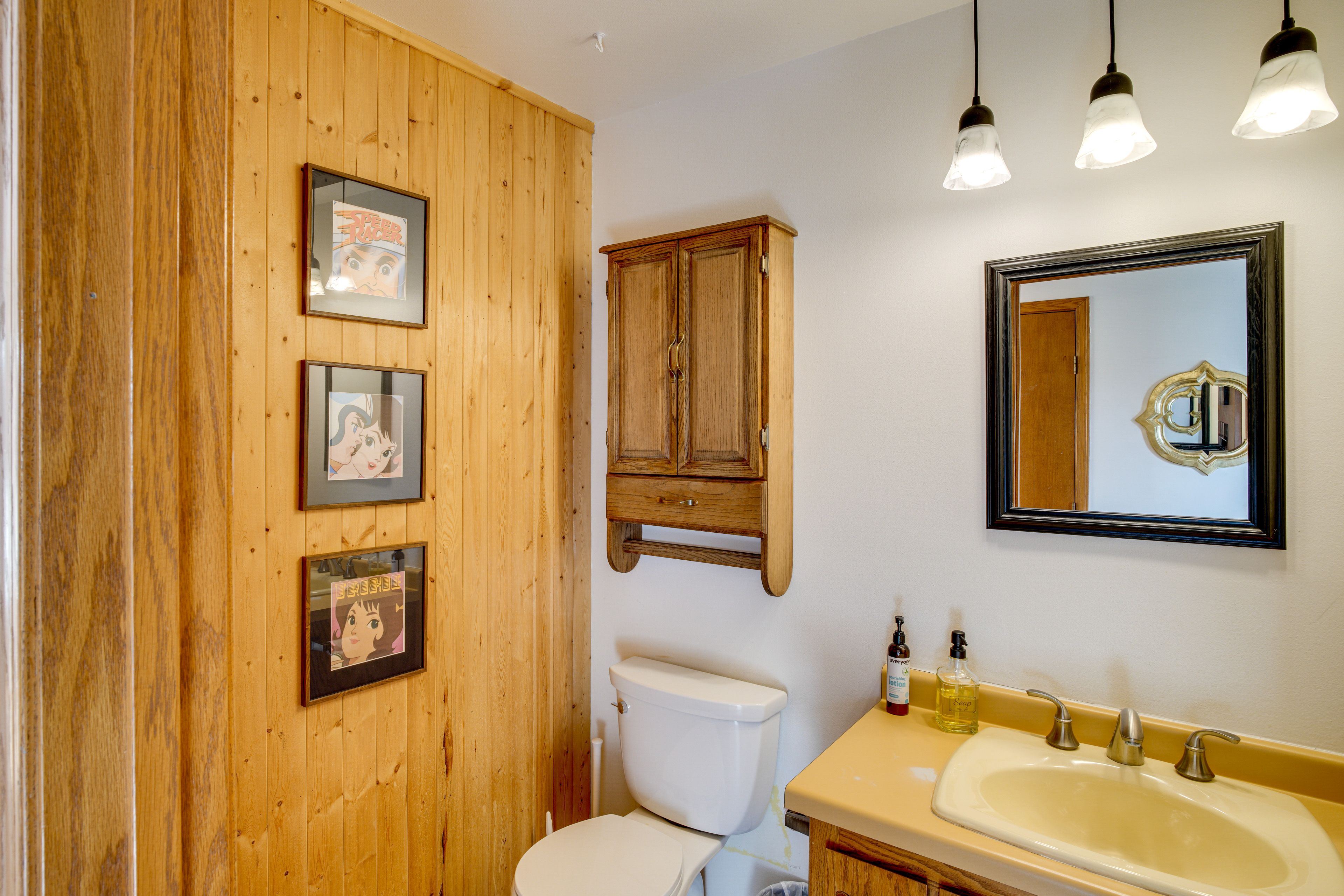 Half Bathroom | 1st Floor