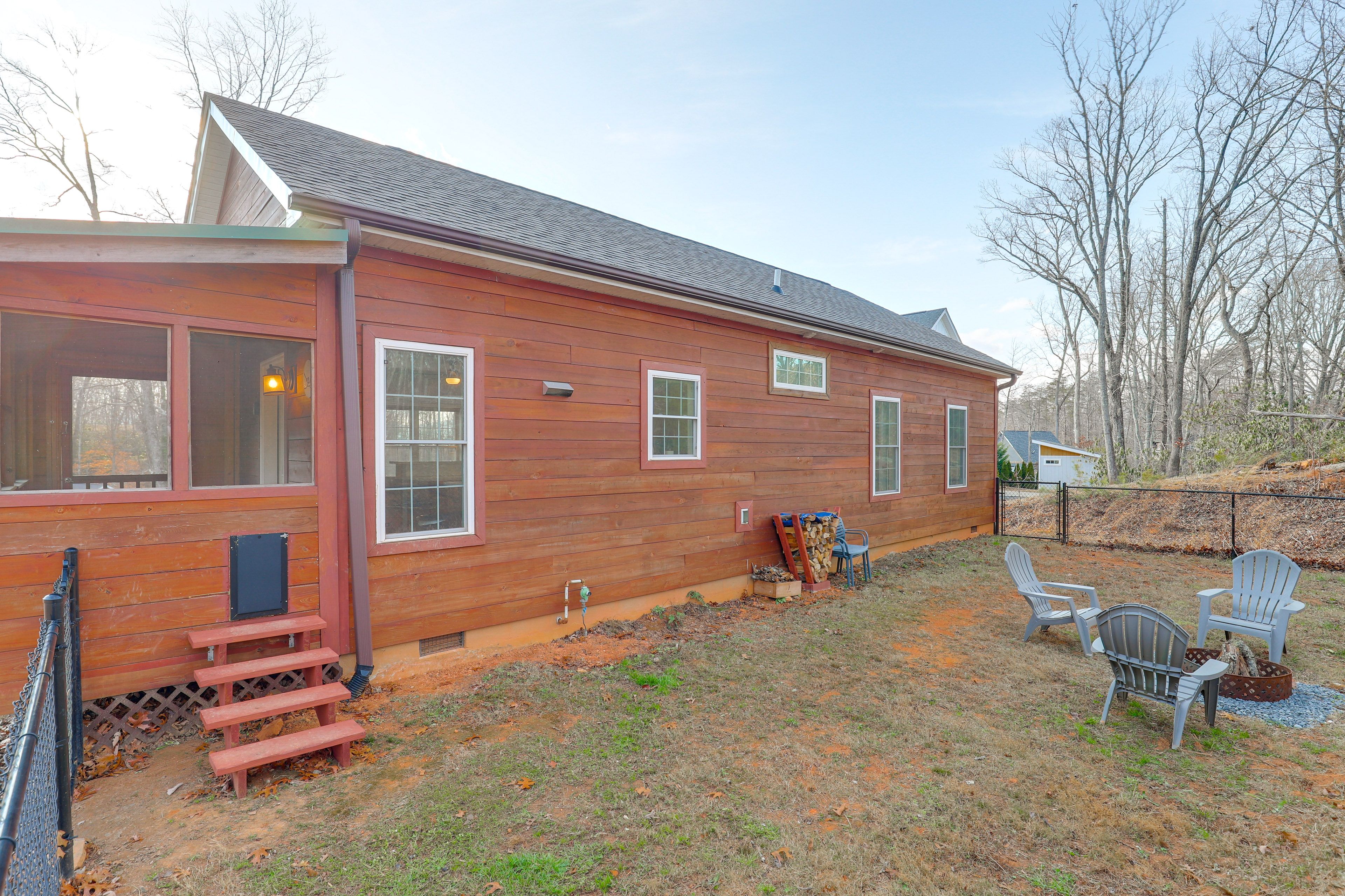 Fenced Backyard | Fire Pit