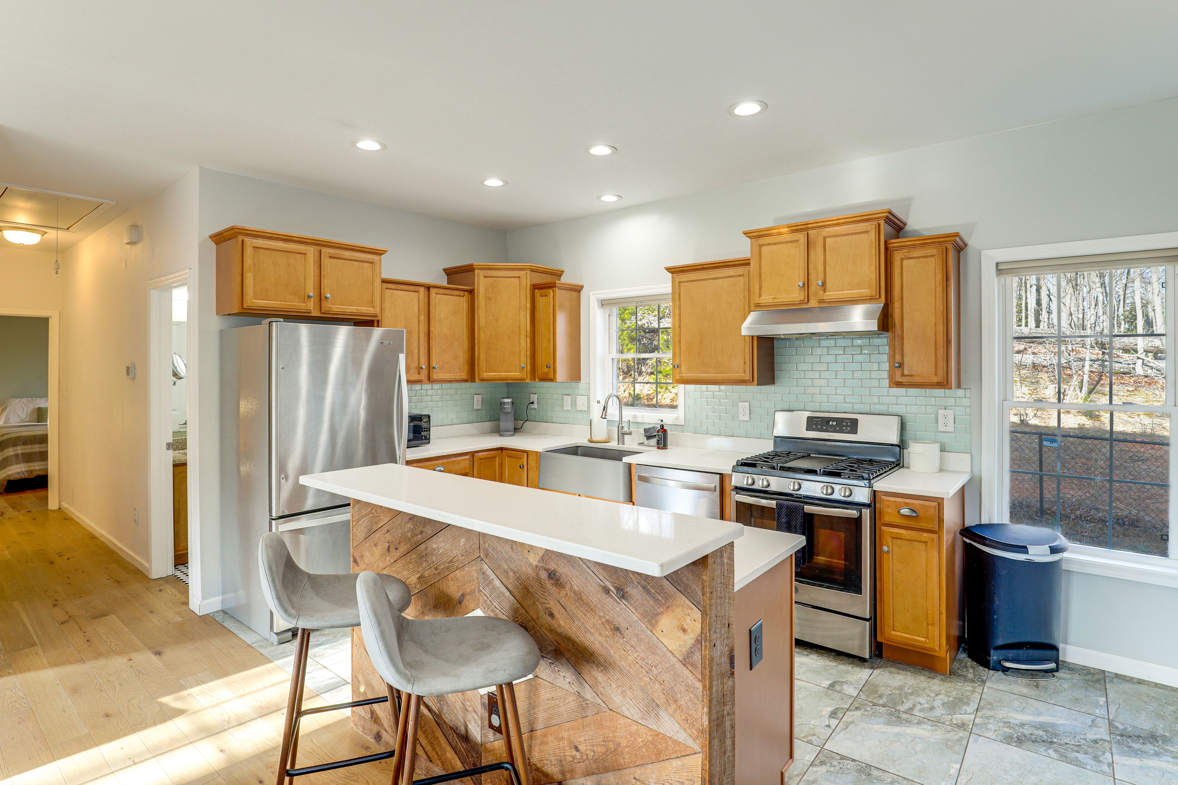 Kitchen | Microwave | Keurig Coffee Maker