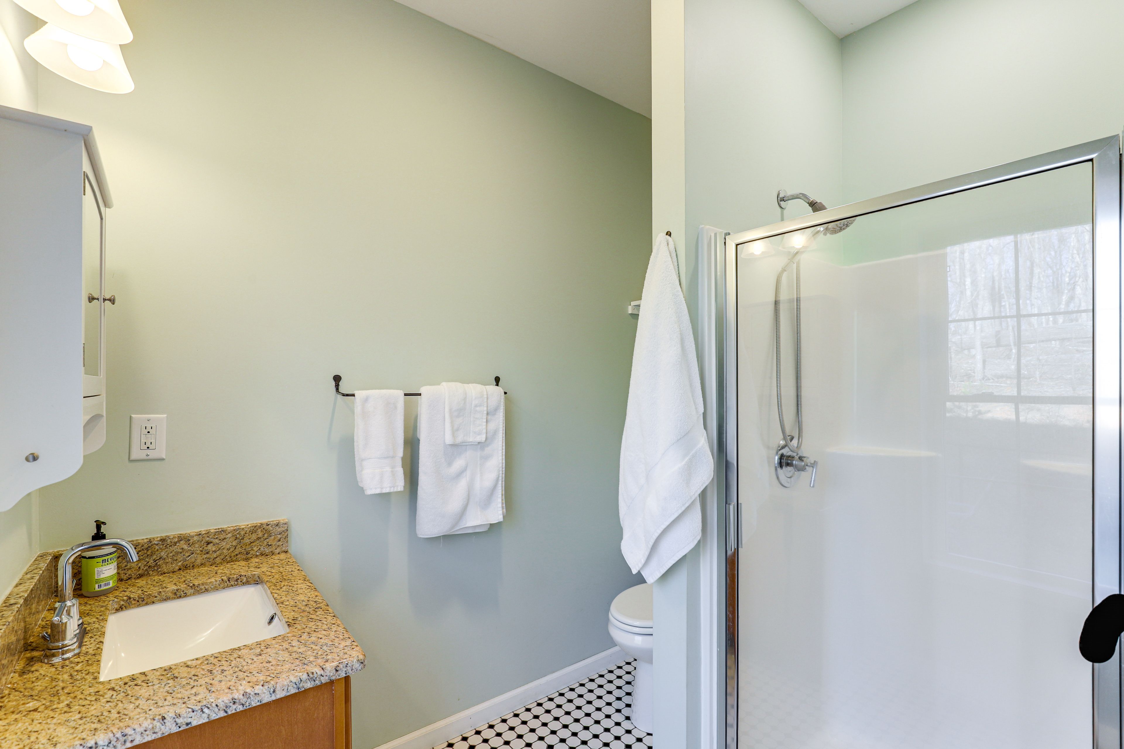 Bathroom | Towels Provided