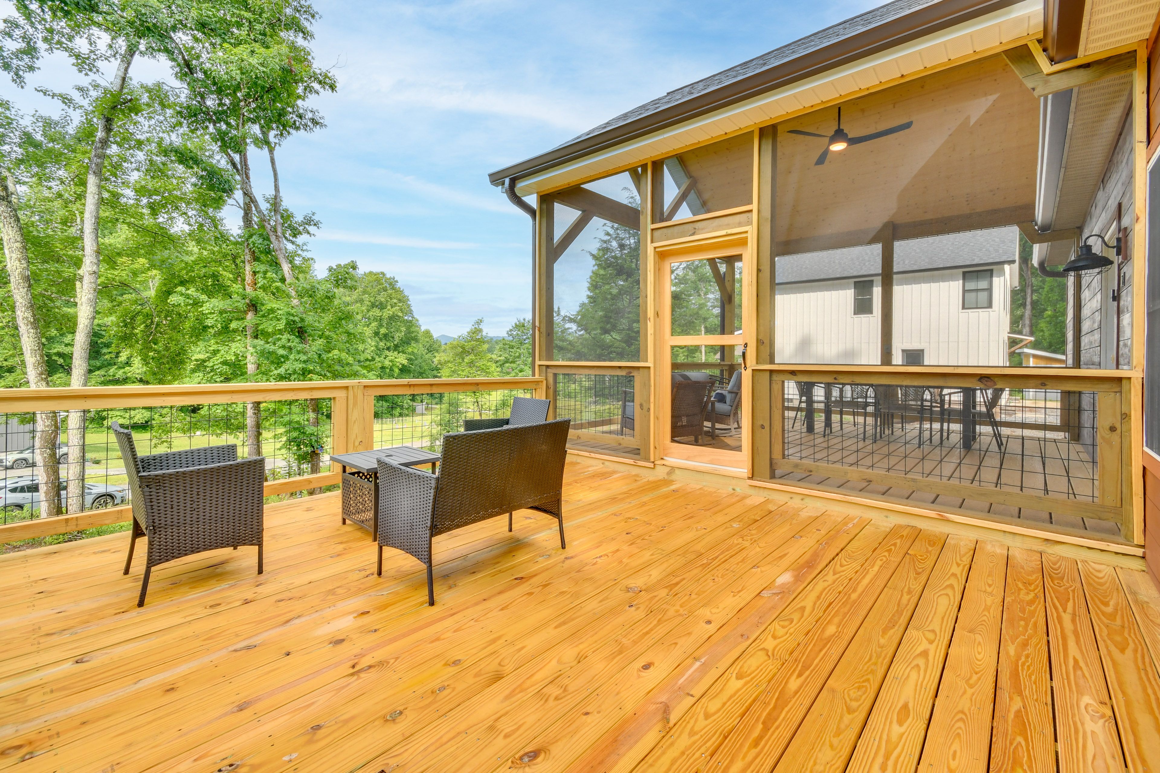 Furnished Deck
