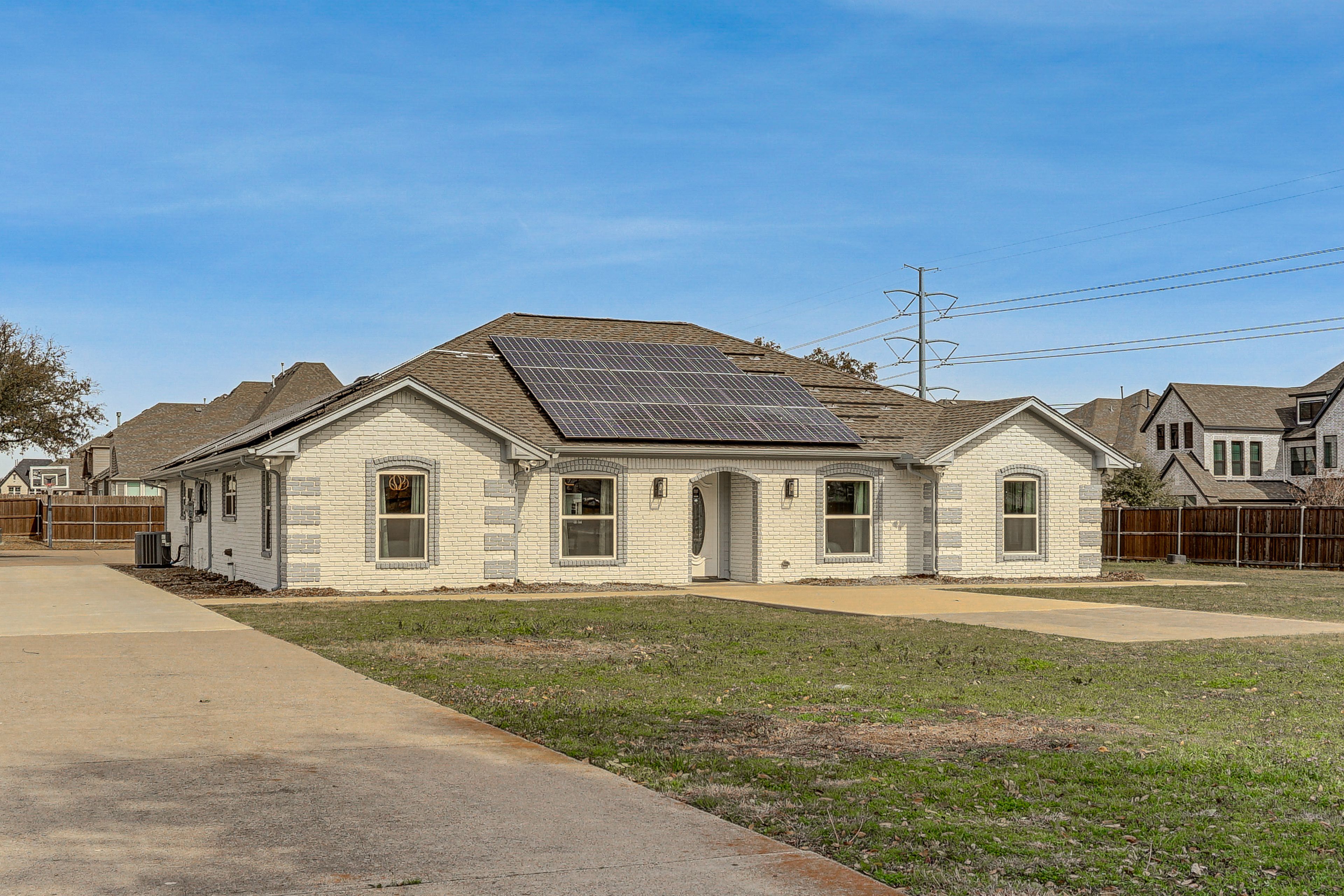Driveway Parking | 8 Vehicles
