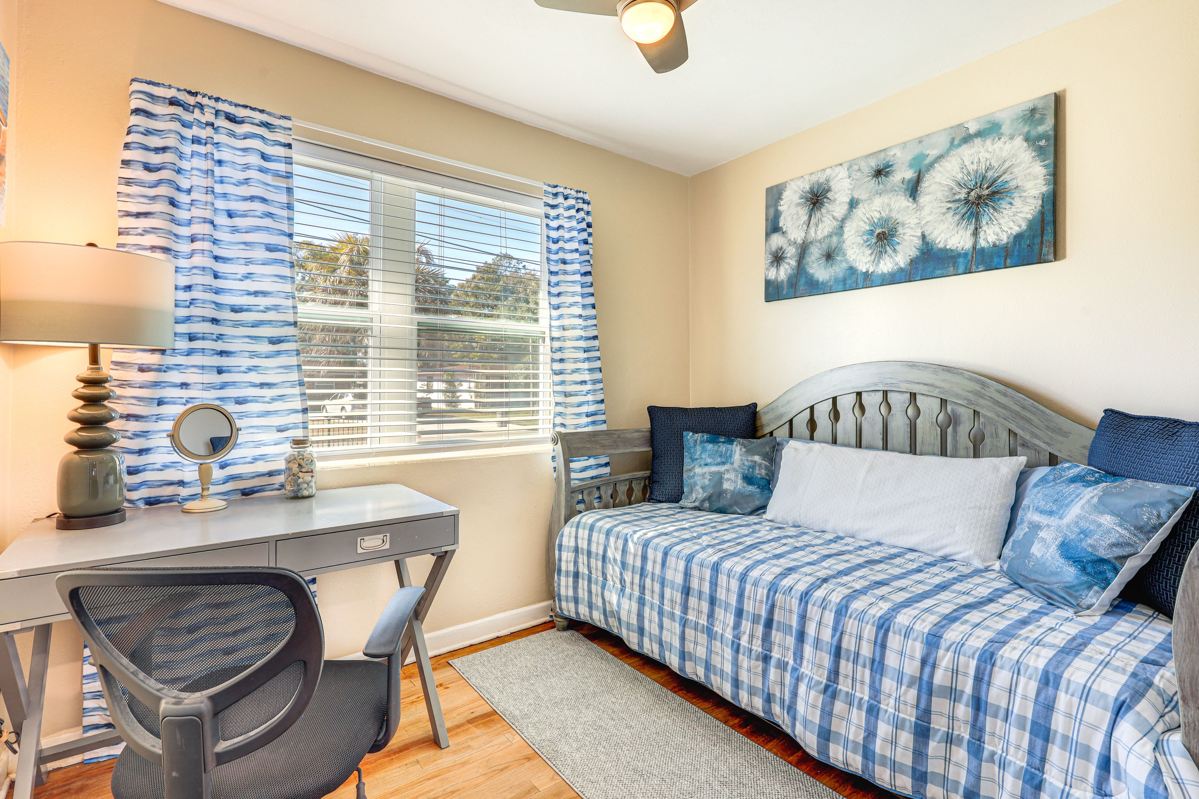 Bedroom 4 | Twin Daybed