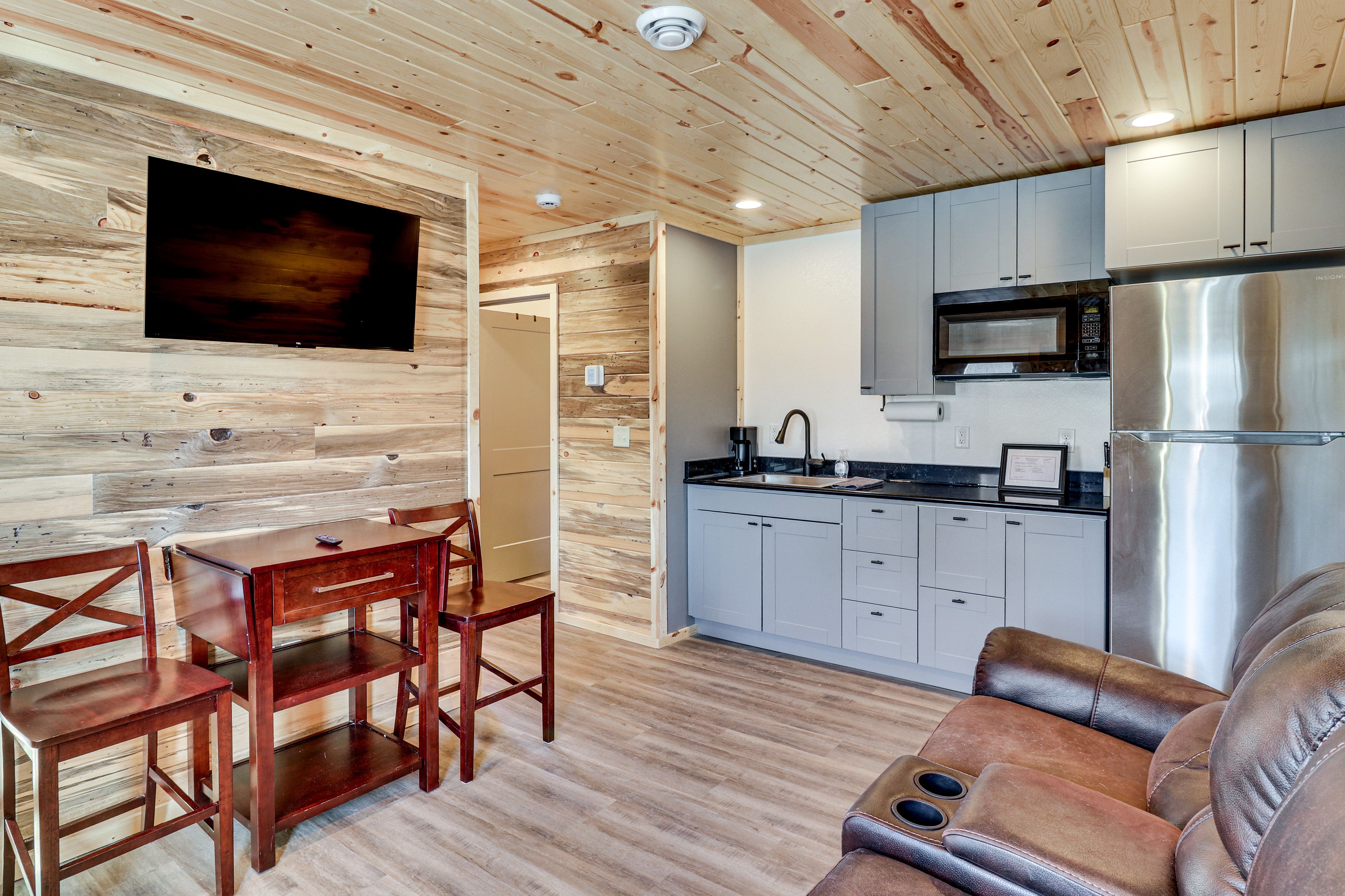 Browns Valley Vacation Rental | 2BR | 1BA | 800 Sq Ft